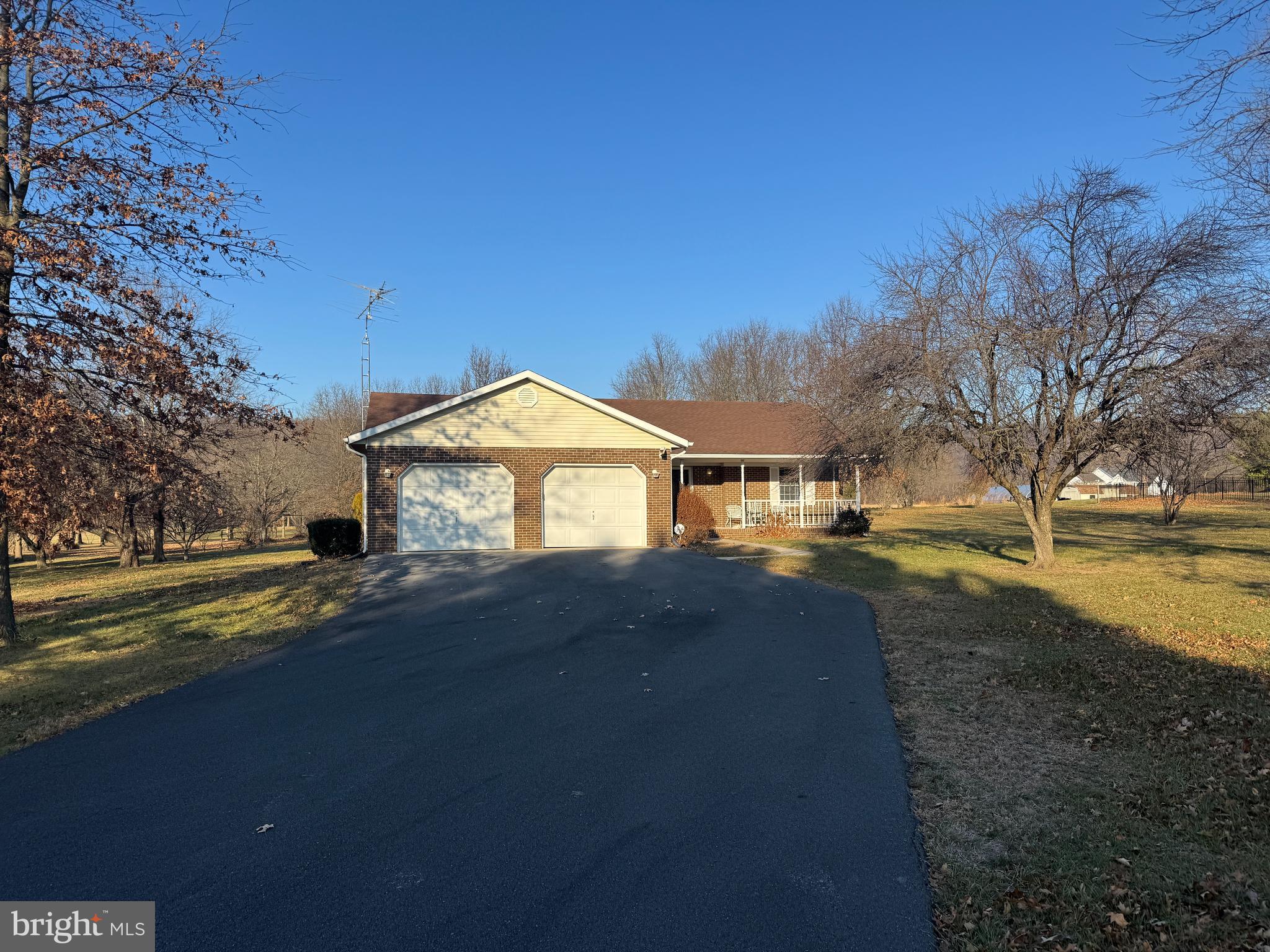 GERRARD ACRES - Residential