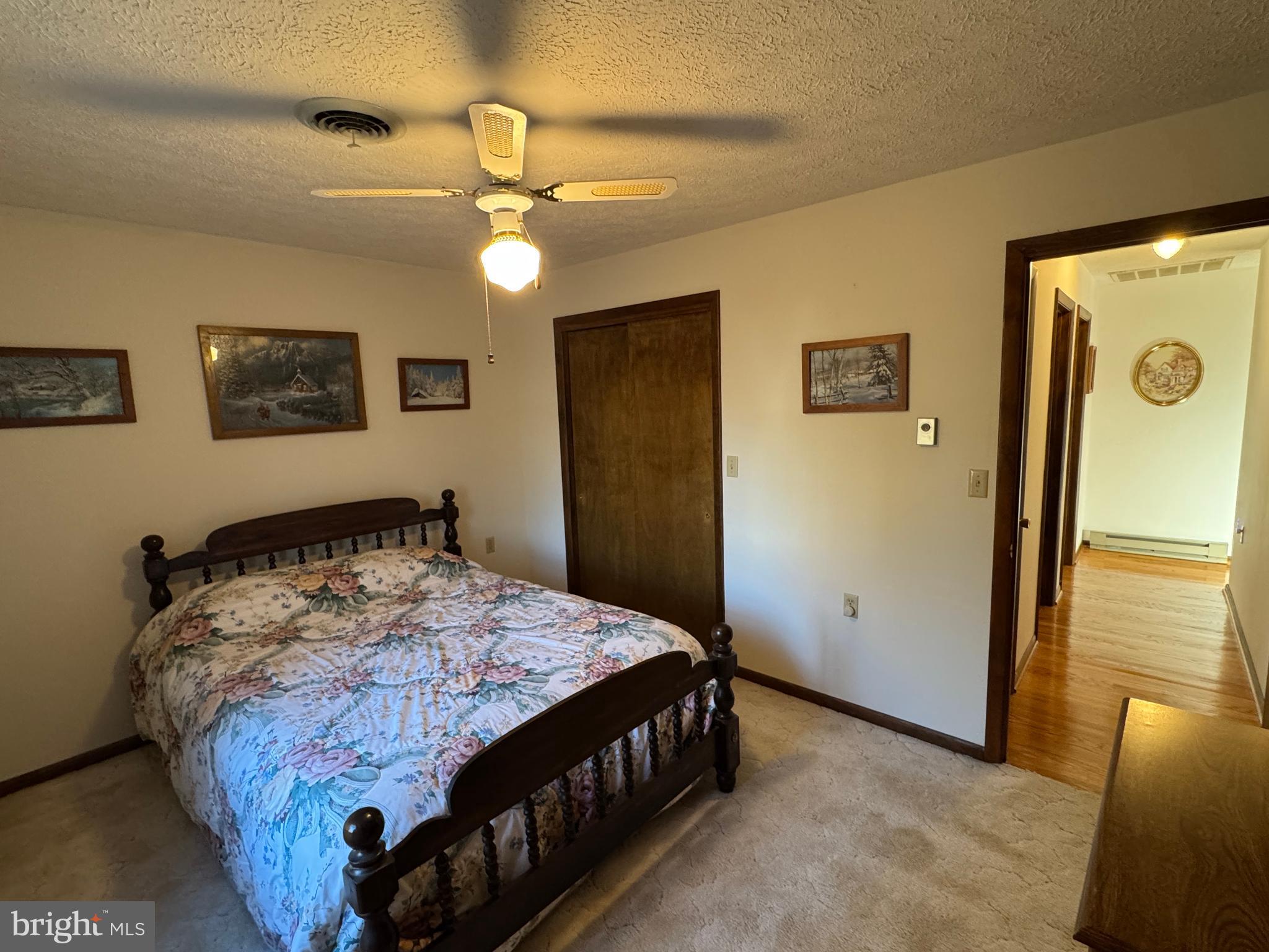 GERRARD ACRES - Residential