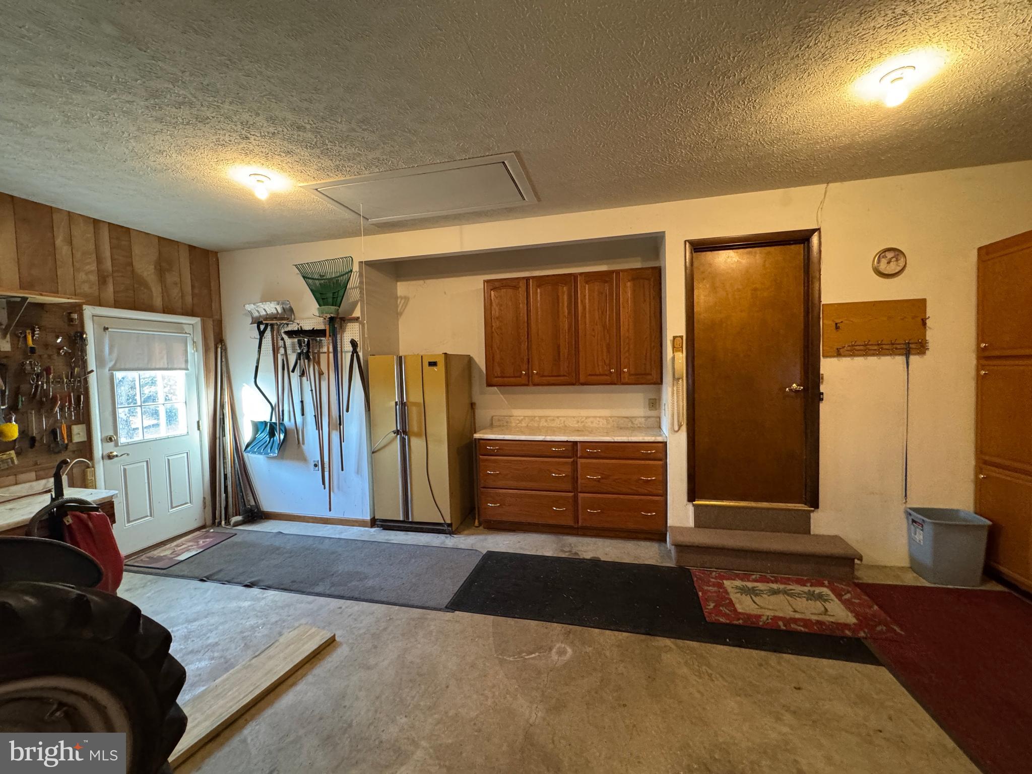 GERRARD ACRES - Residential