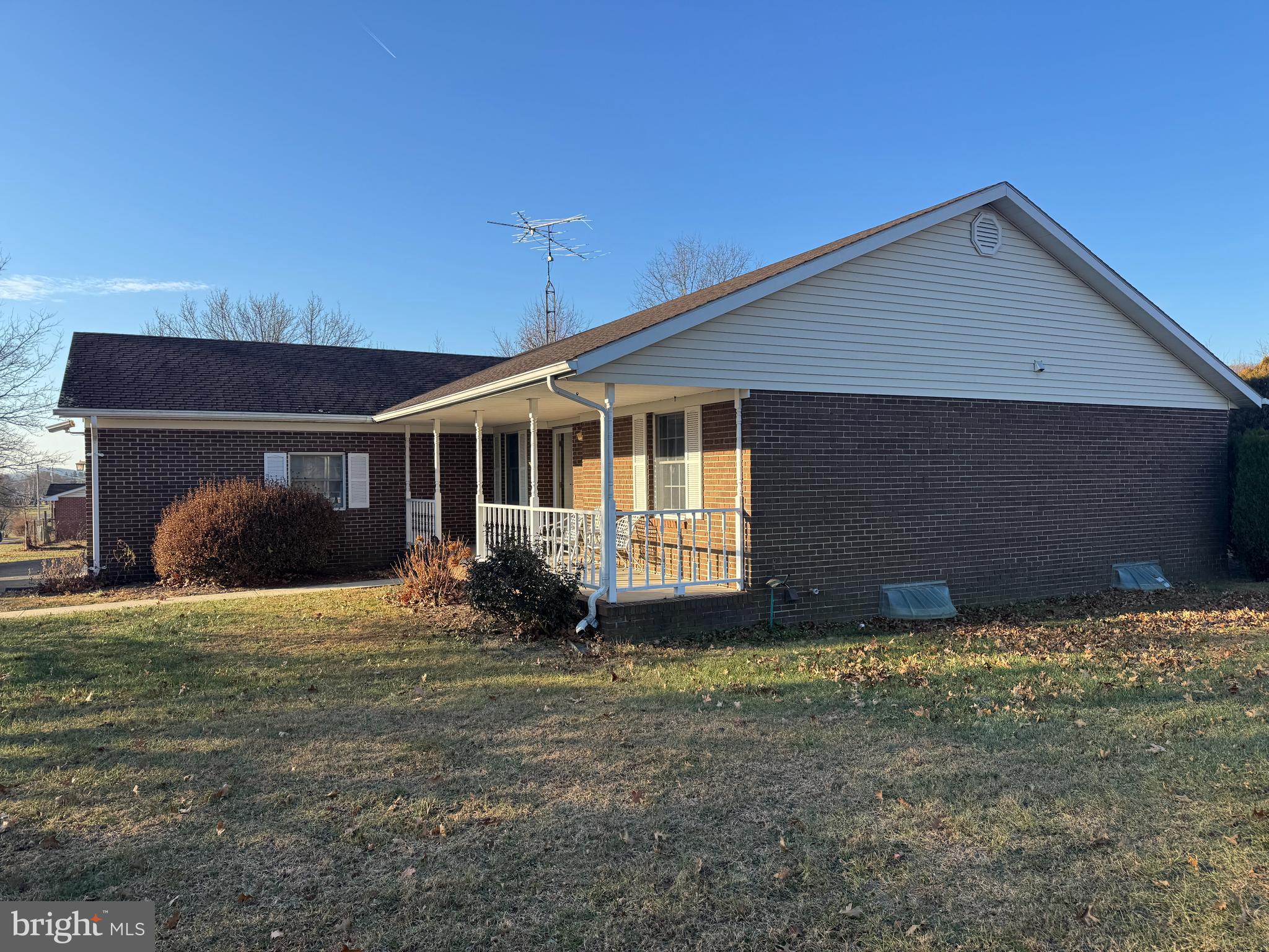 GERRARD ACRES - Residential