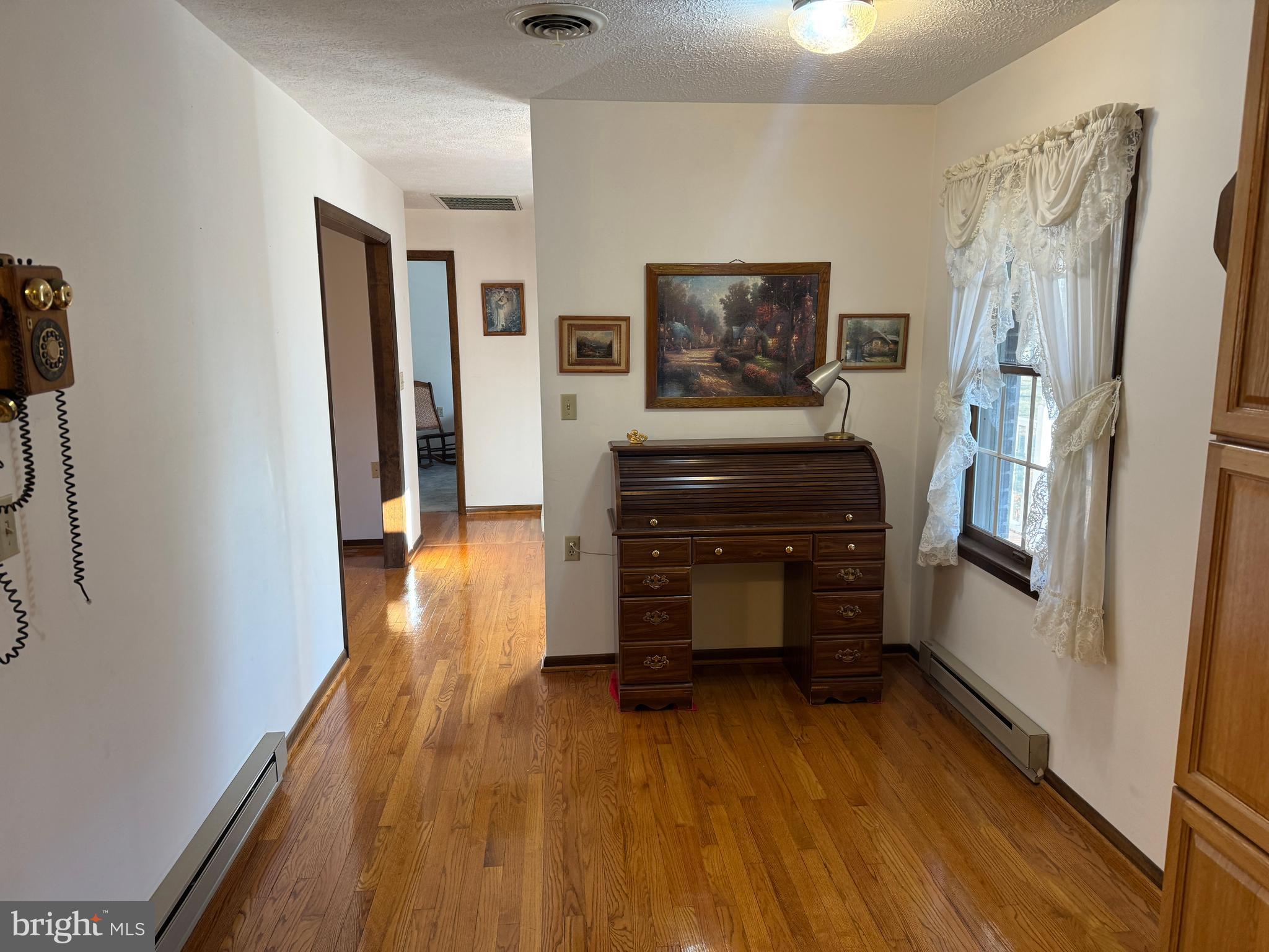 GERRARD ACRES - Residential