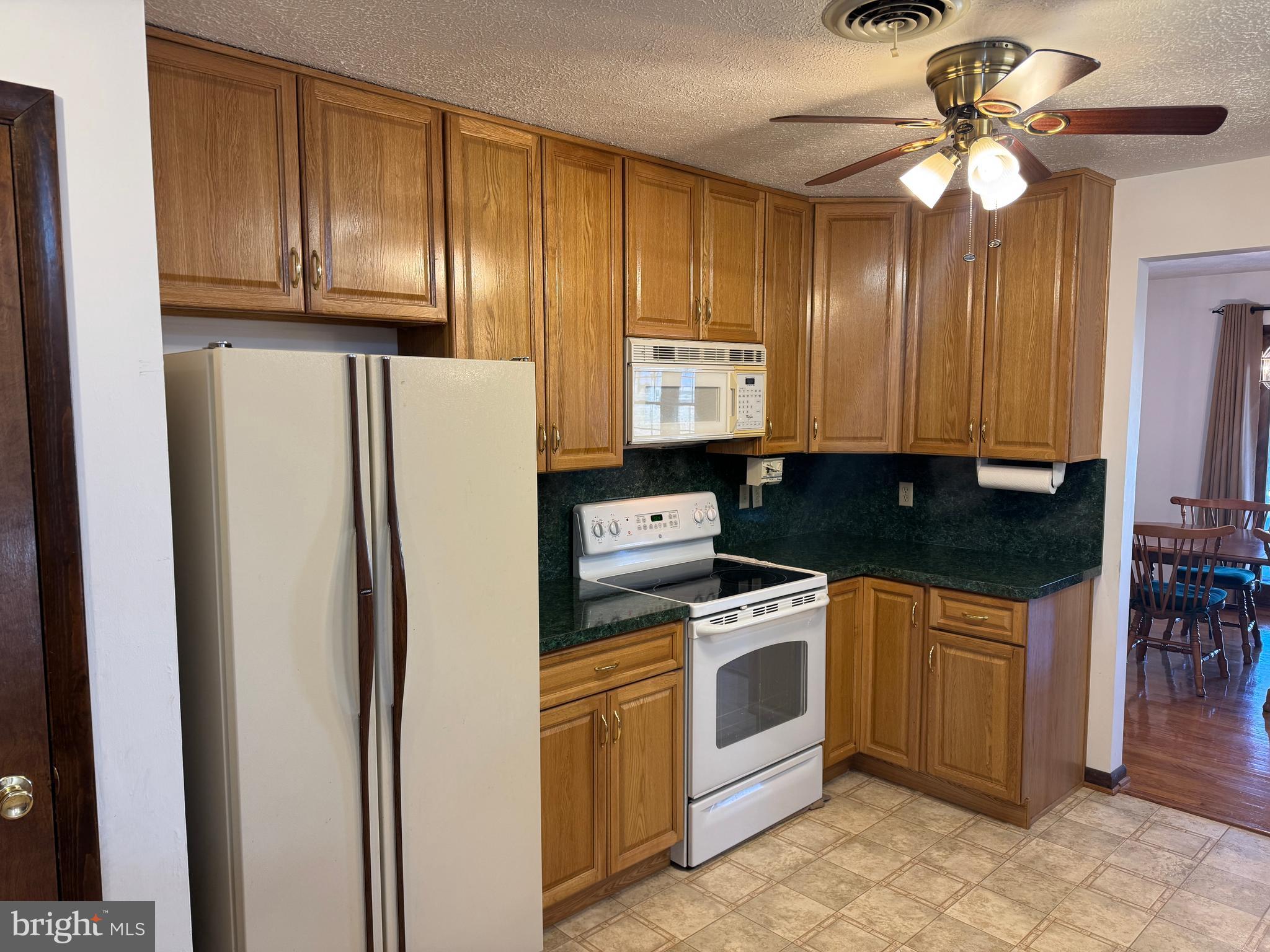 GERRARD ACRES - Residential