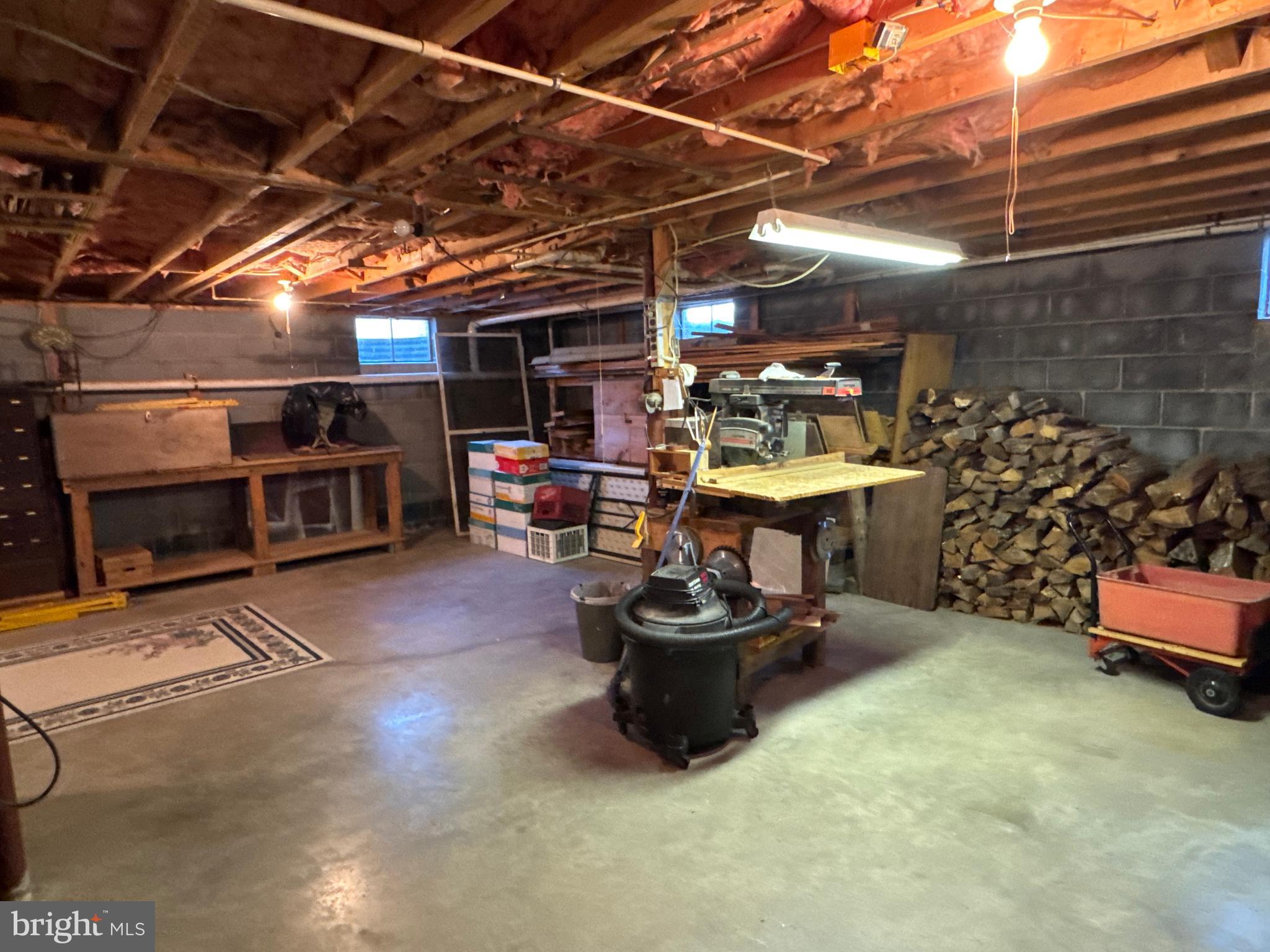 GERRARD ACRES - Residential