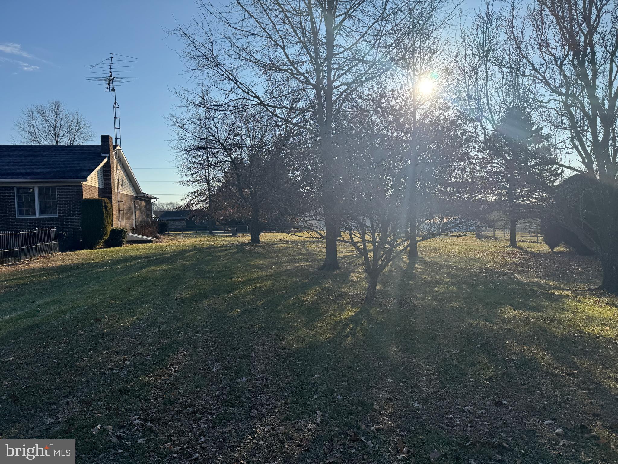 GERRARD ACRES - Residential