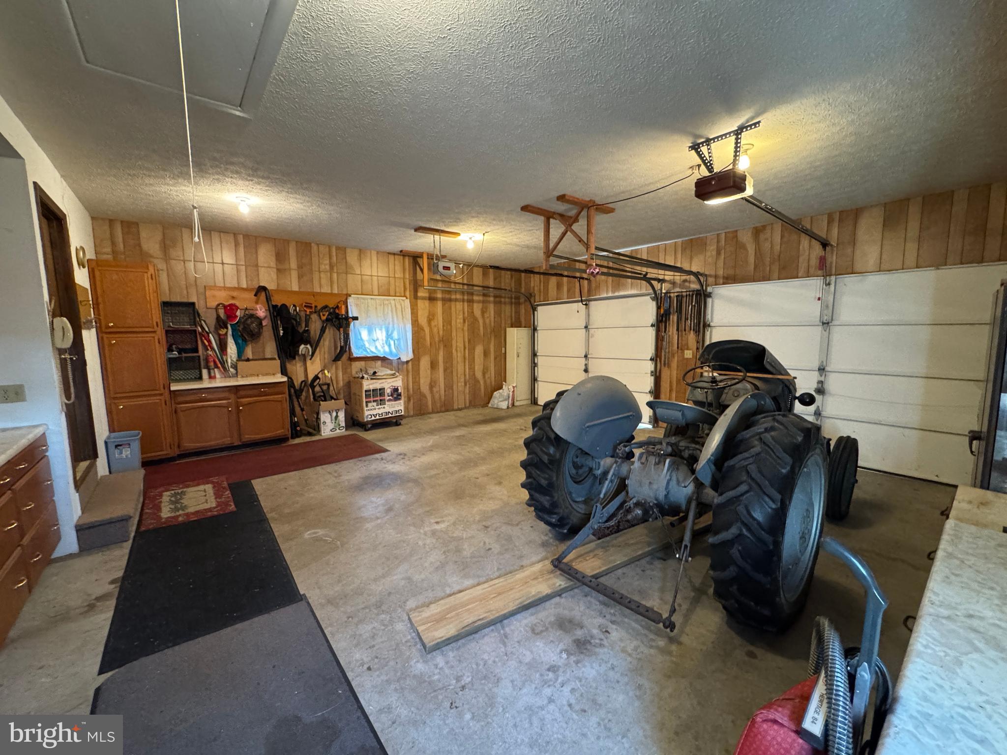 GERRARD ACRES - Residential