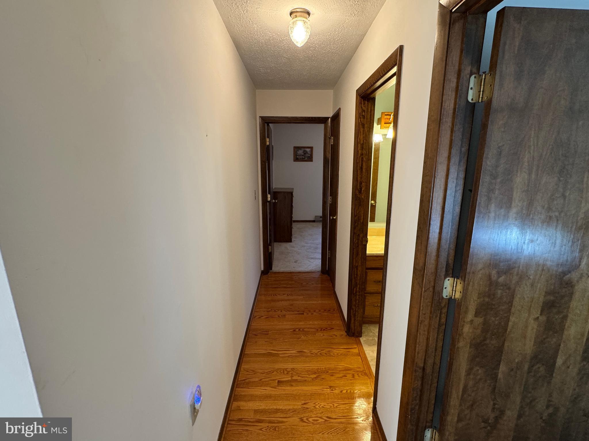 GERRARD ACRES - Residential