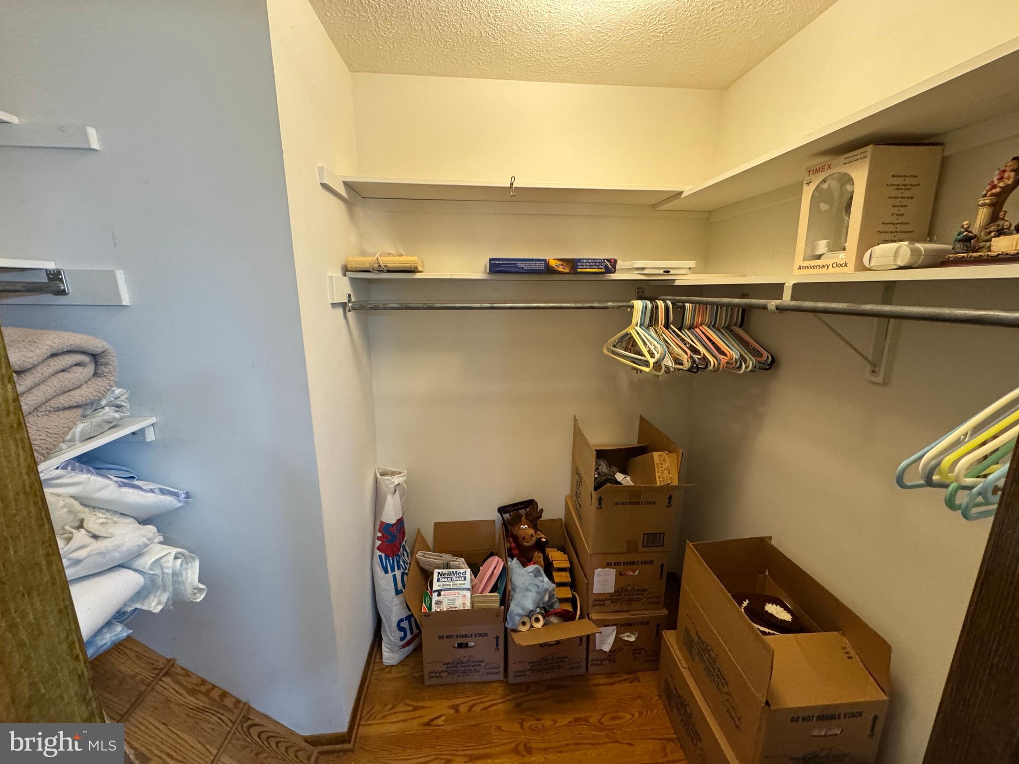 GERRARD ACRES - Residential