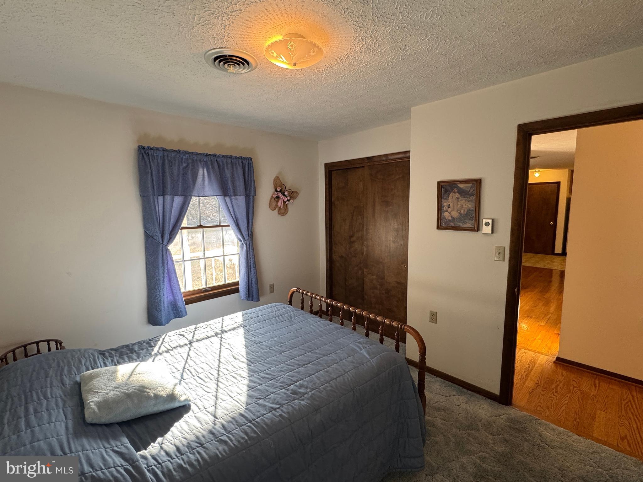 GERRARD ACRES - Residential