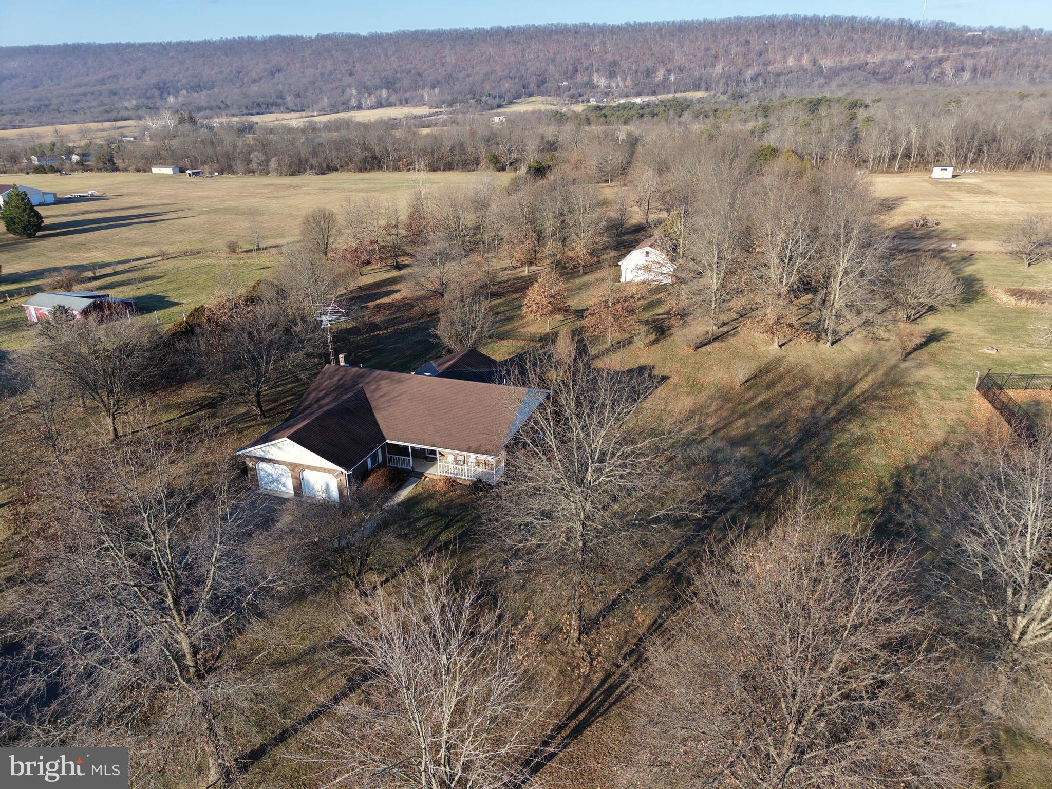 GERRARD ACRES - Residential