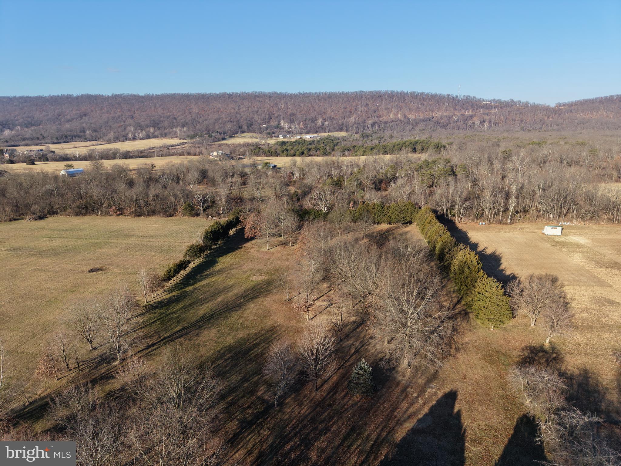 GERRARD ACRES - Residential