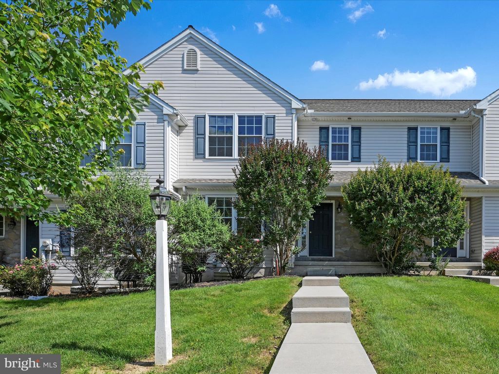 Photo of 26 Bradford Drive, LEOLA, PA 17540 (MLS # PALA2072334)