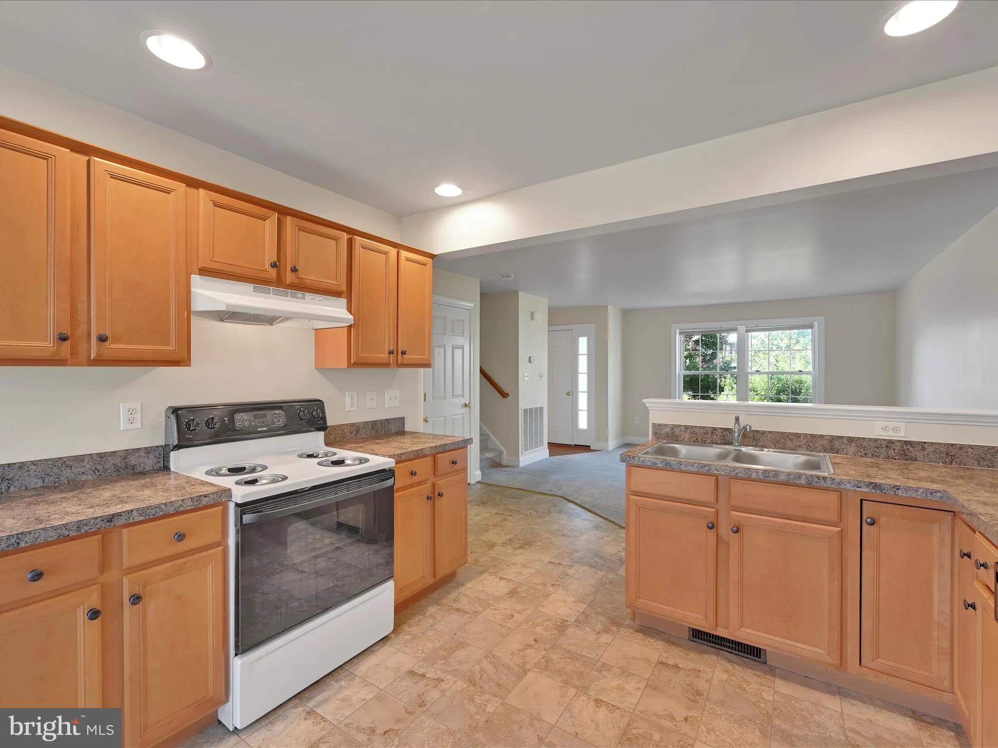 Leola, Pennsylvania 17540, United States, 3 Bedrooms Bedrooms, ,3 BathroomsBathrooms,Residential,Coming Soon,163576