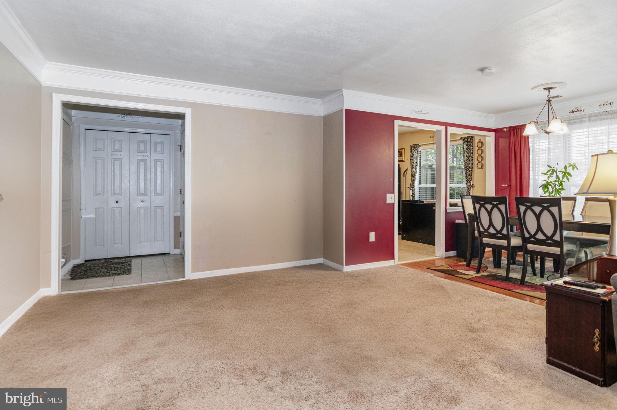 BULL RUN CONDO - Residential