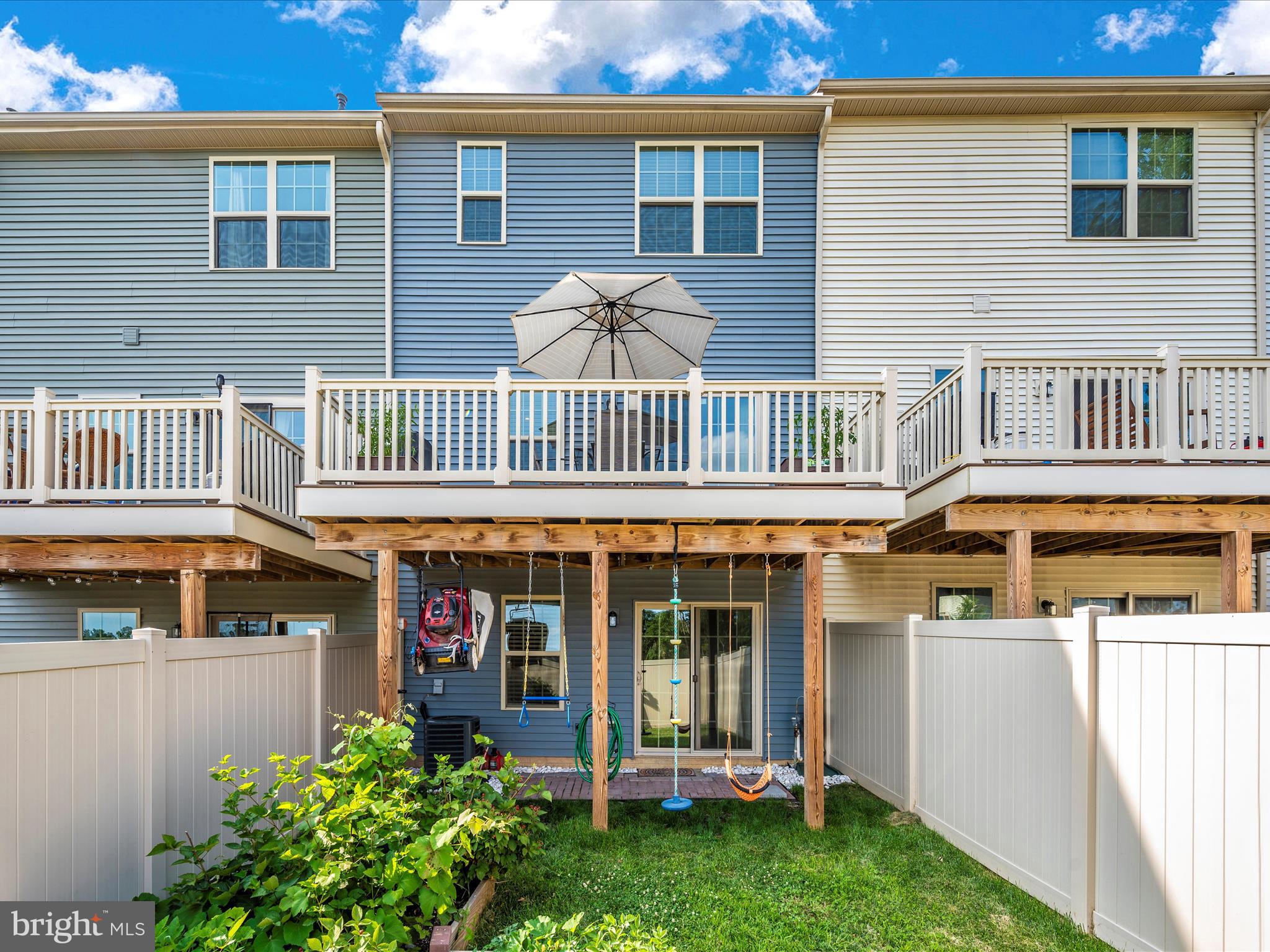 LAKE LINGANORE - Residential