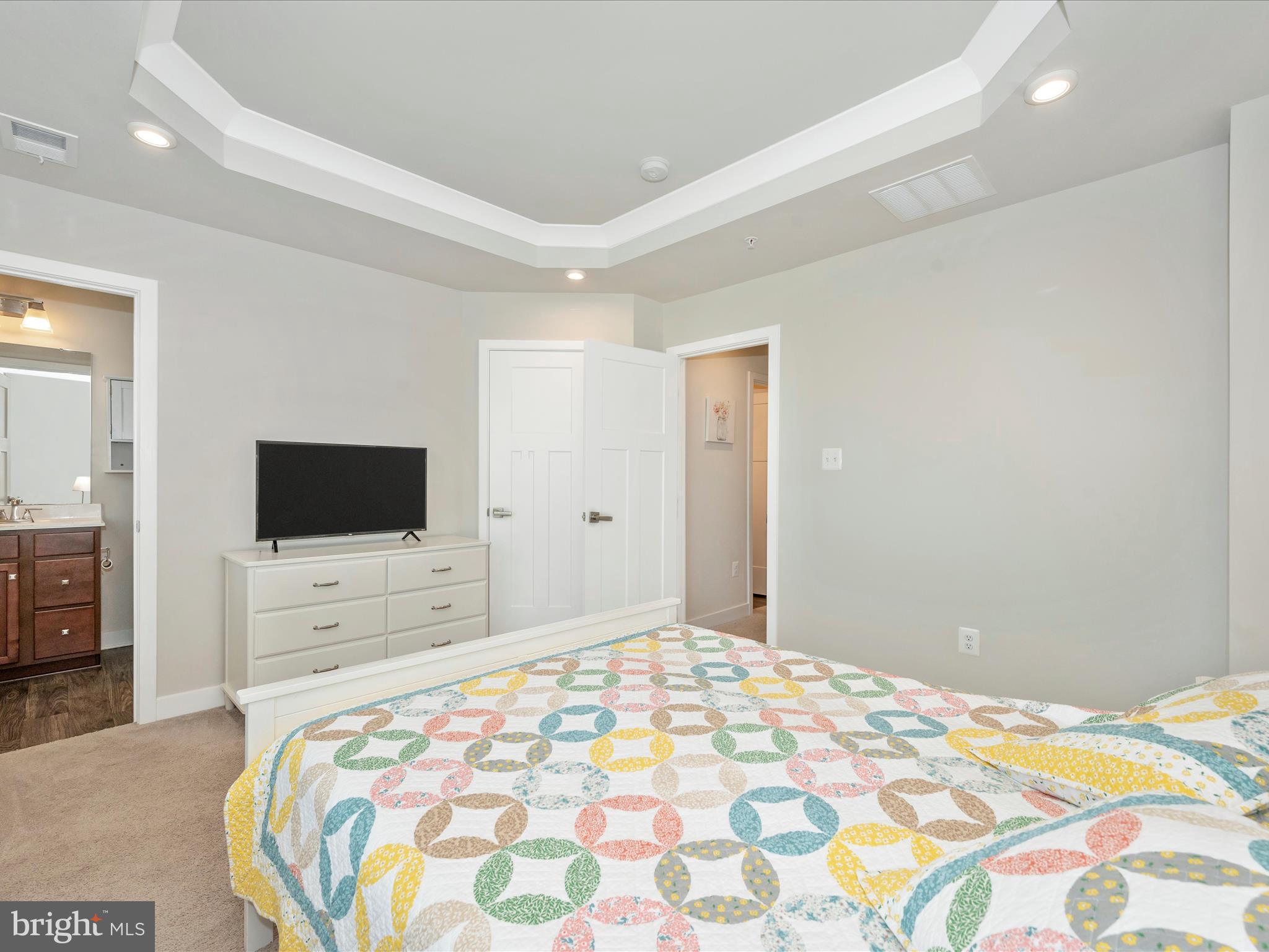 LAKE LINGANORE - Residential