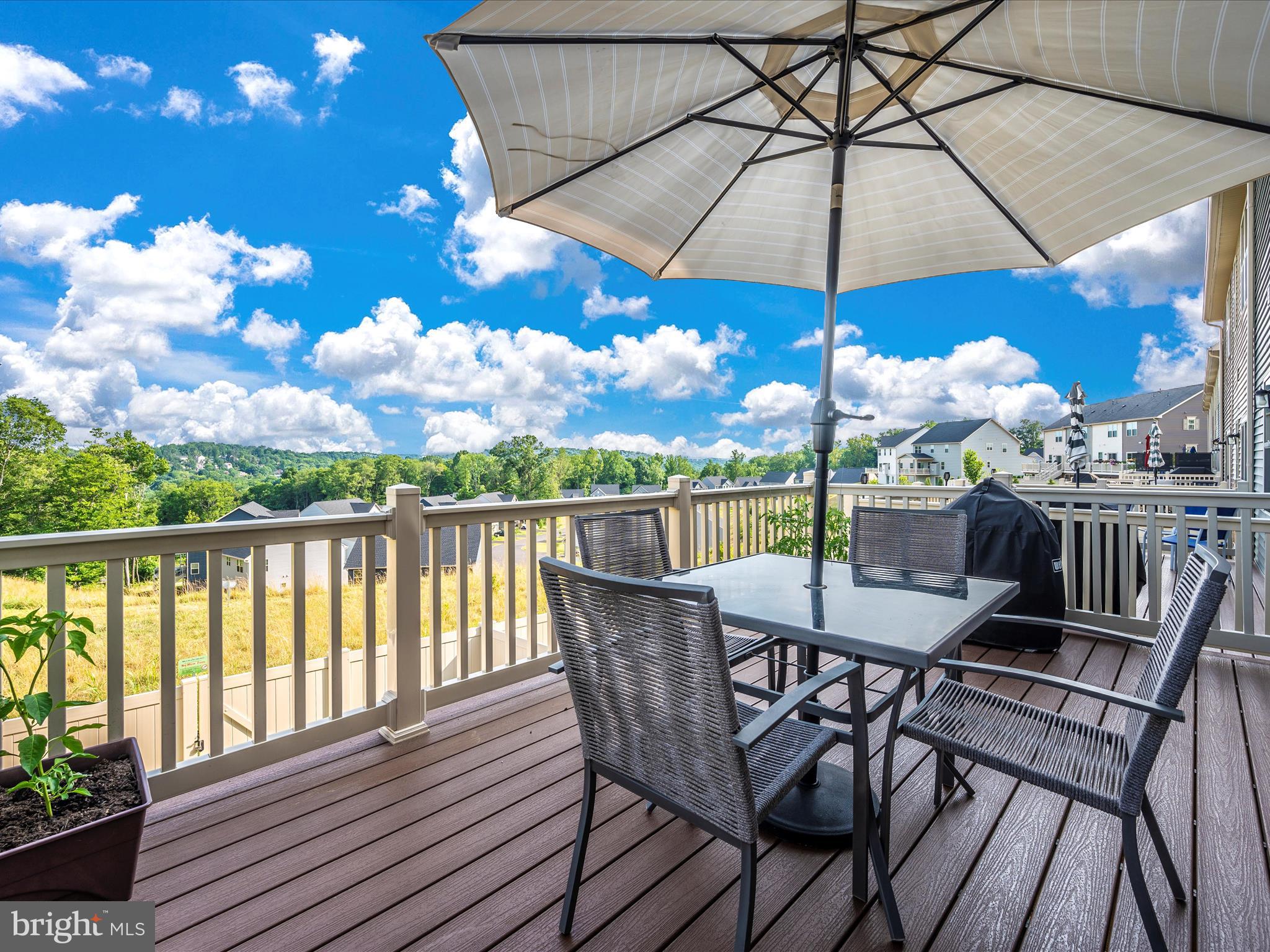 LAKE LINGANORE - Residential