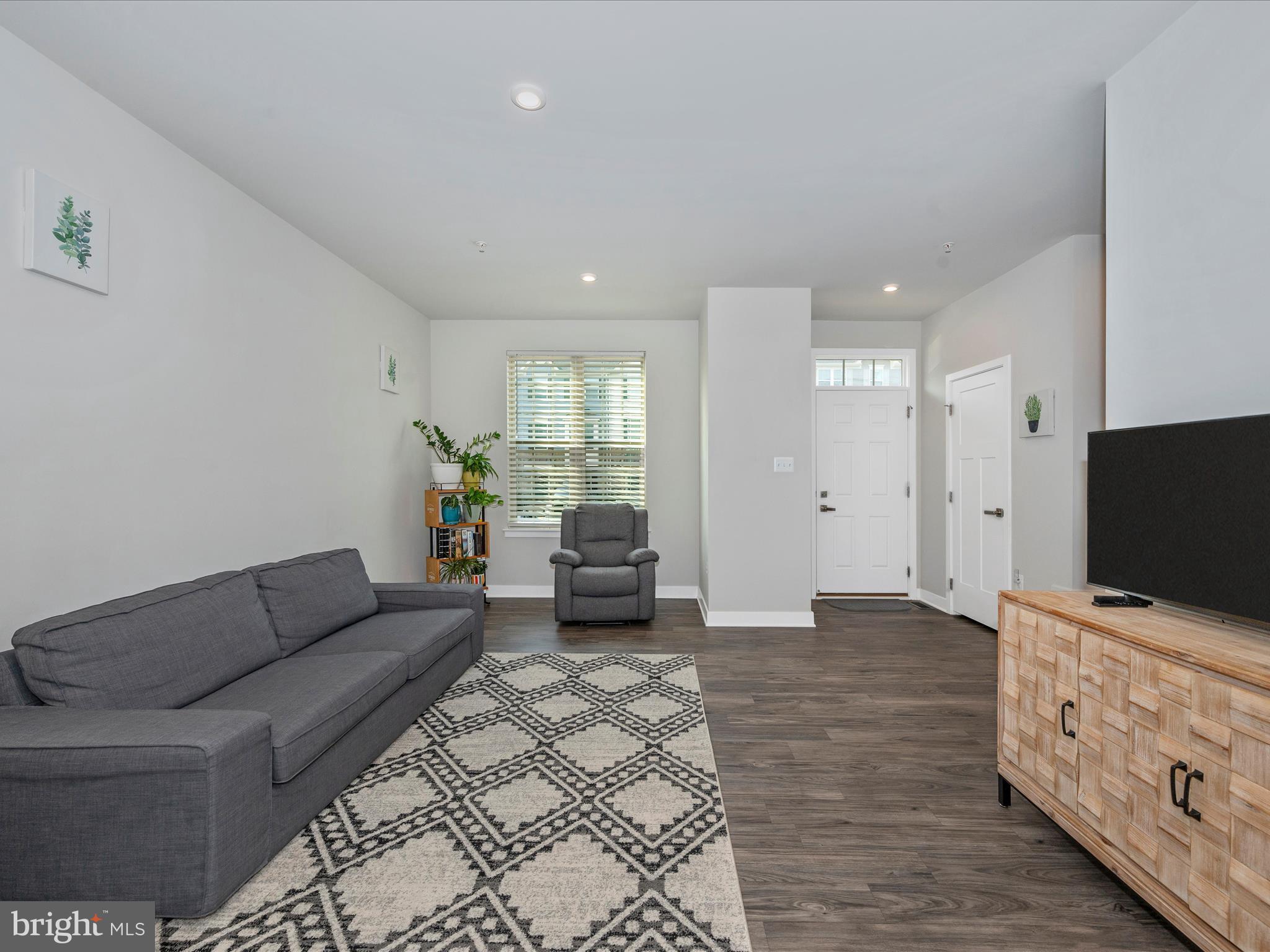 LAKE LINGANORE - Residential