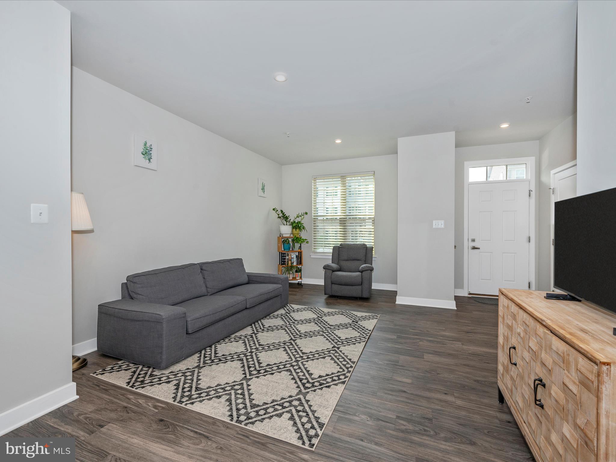 LAKE LINGANORE - Residential