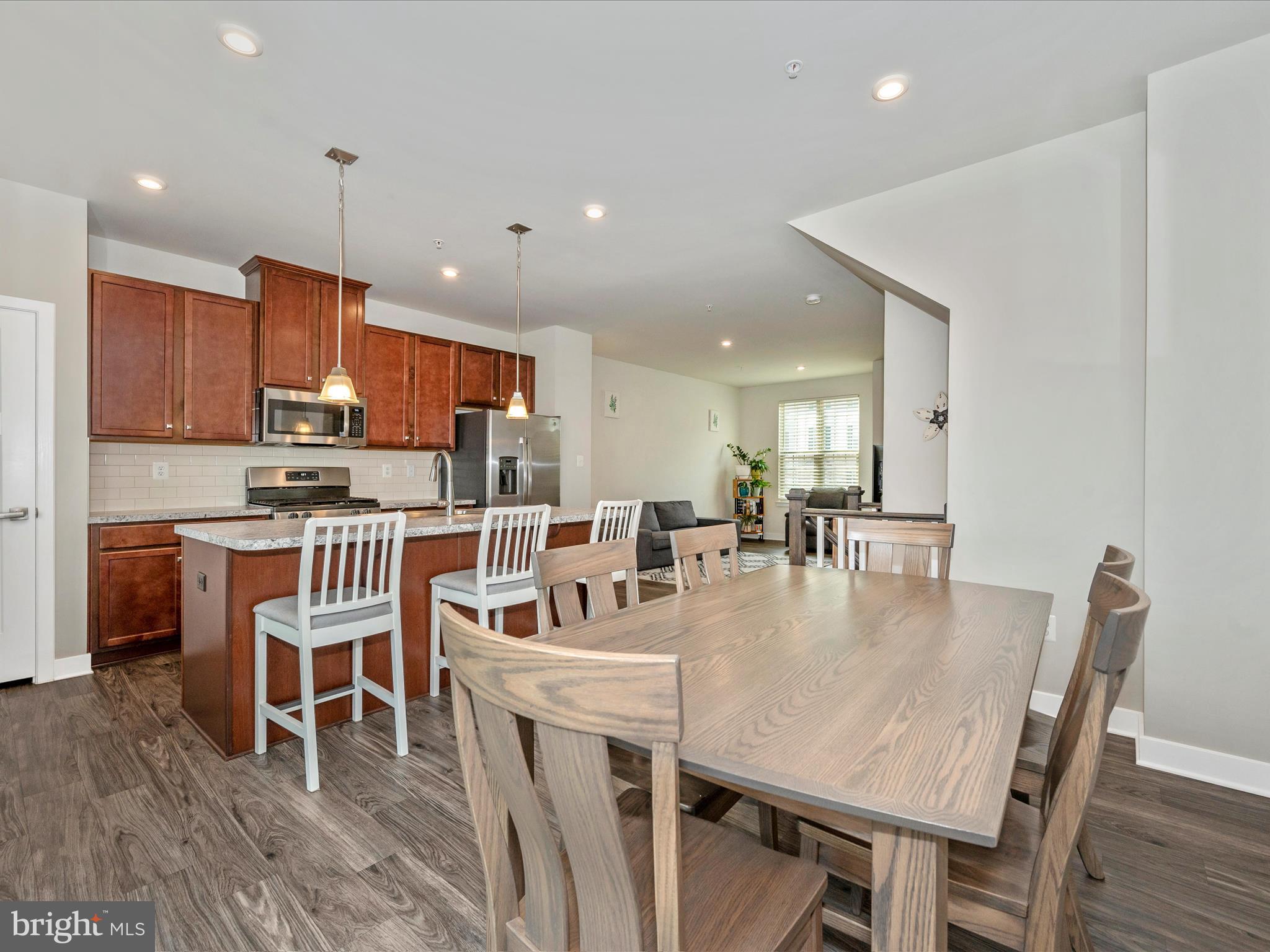 LAKE LINGANORE - Residential