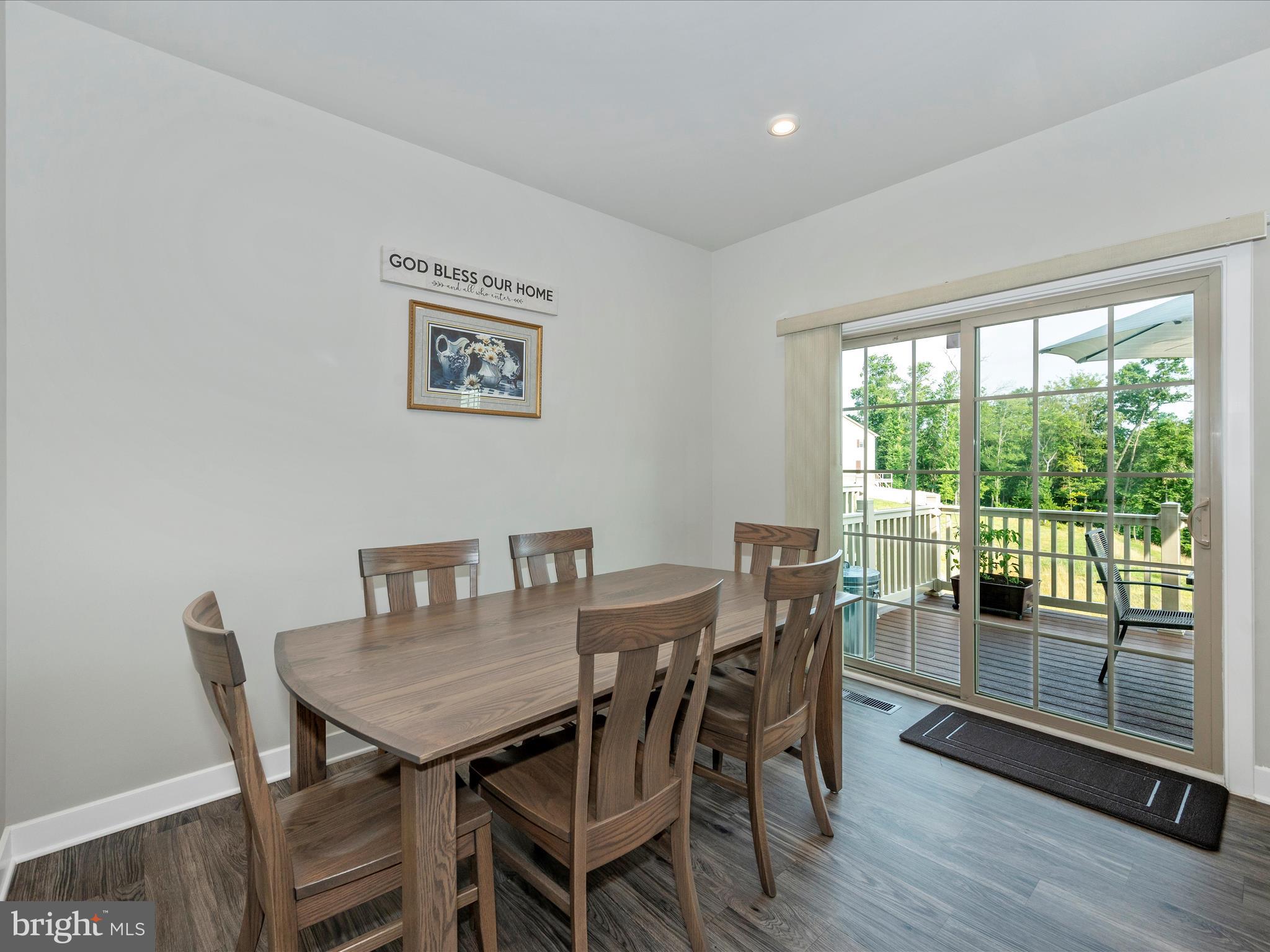 LAKE LINGANORE - Residential