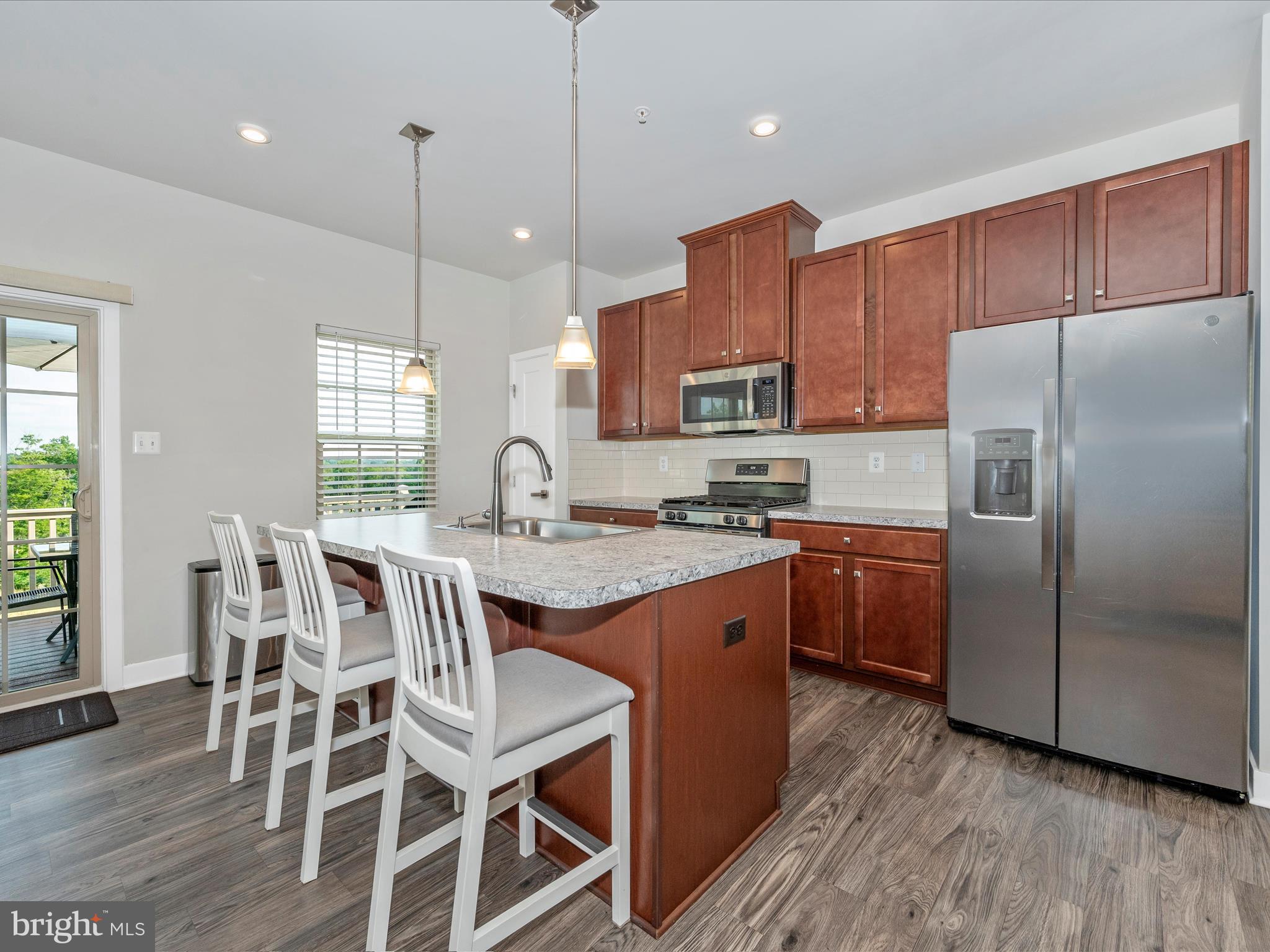 LAKE LINGANORE - Residential