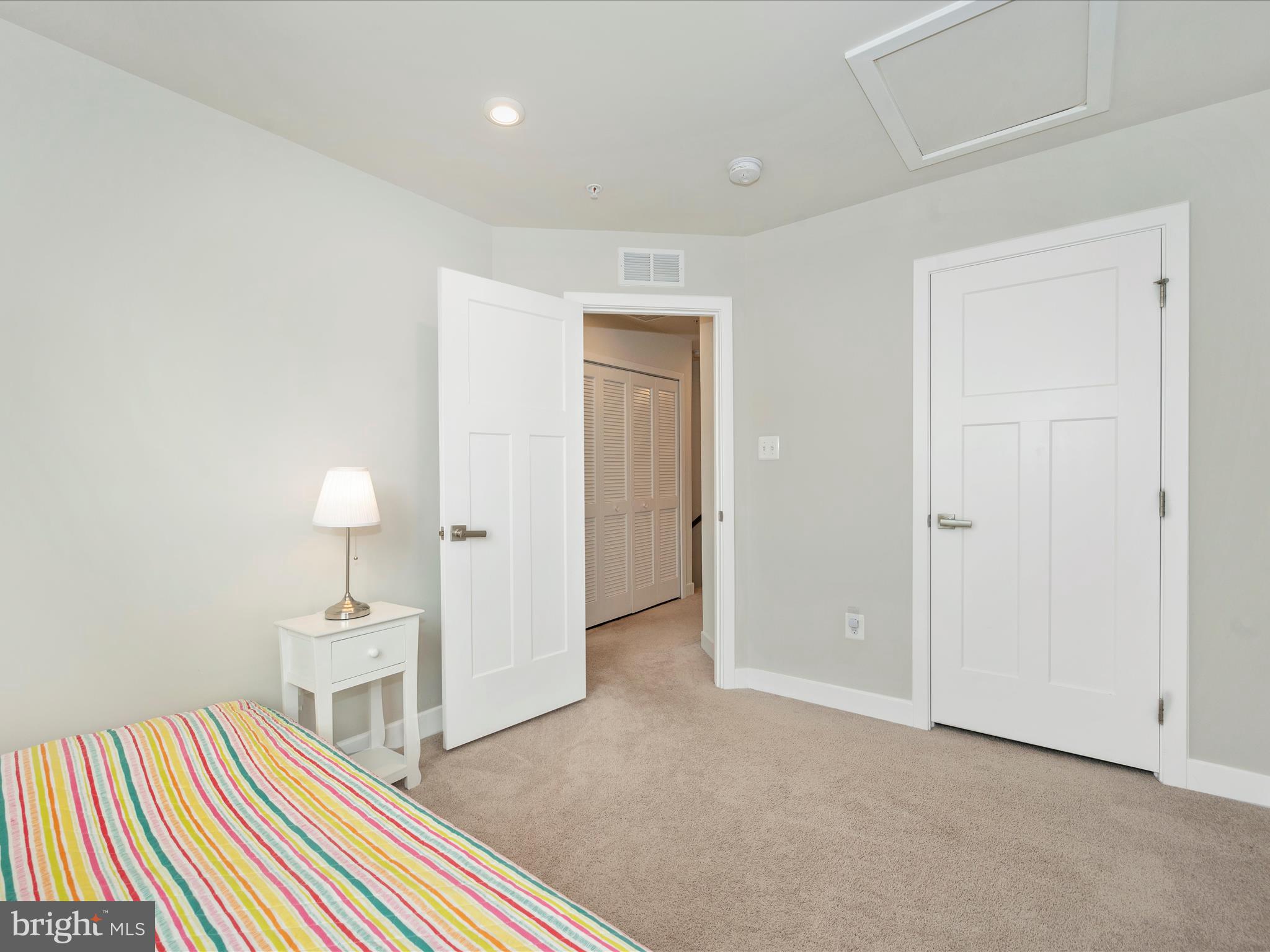 LAKE LINGANORE - Residential