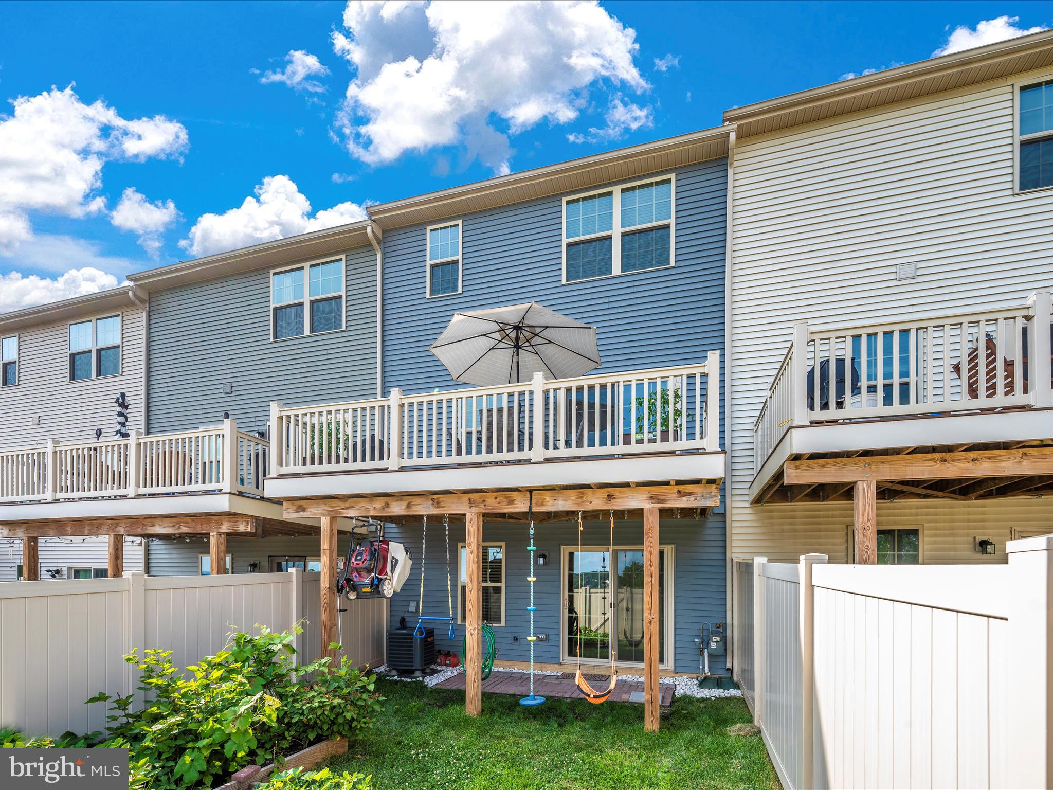 LAKE LINGANORE - Residential