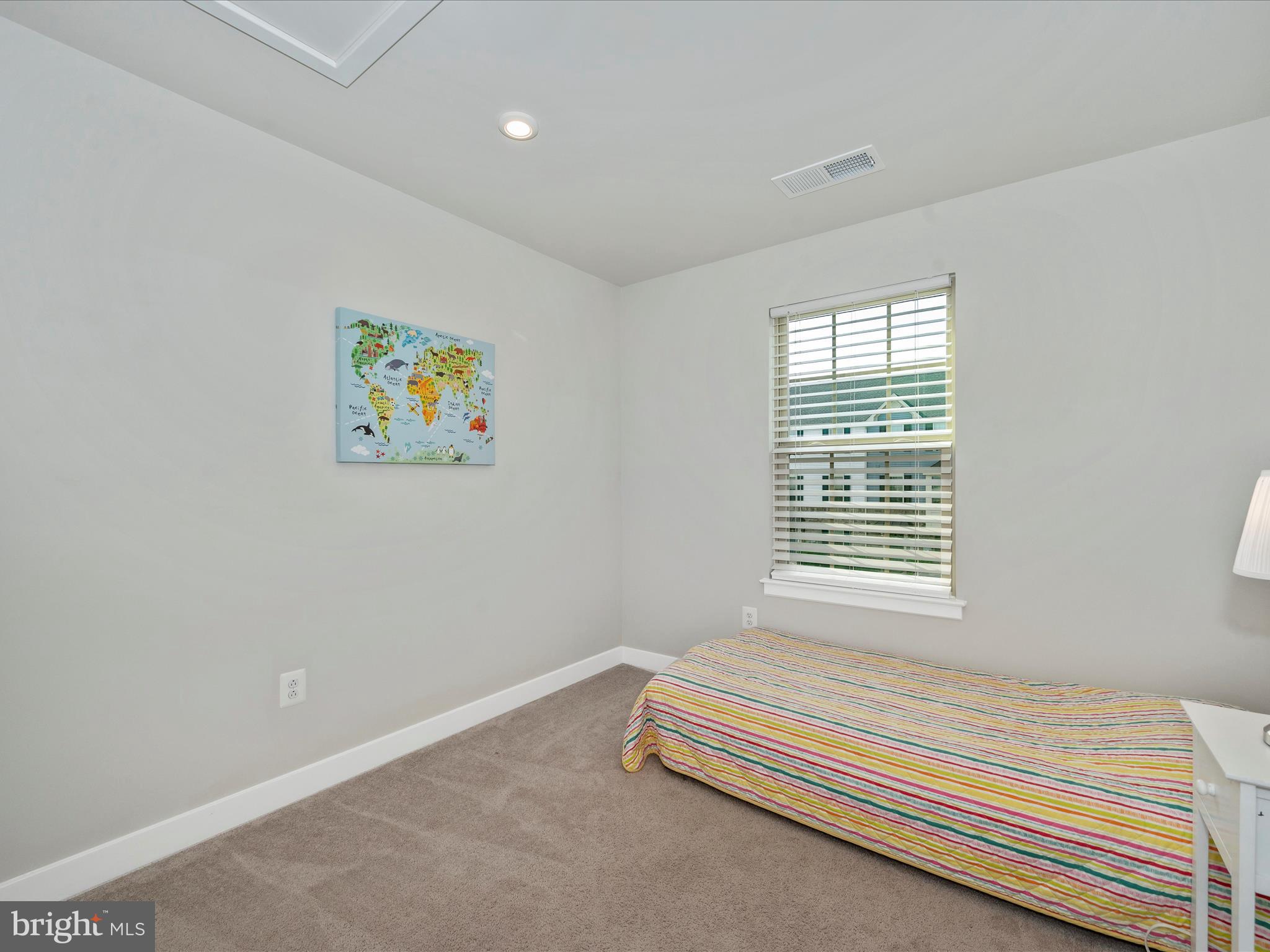 LAKE LINGANORE - Residential