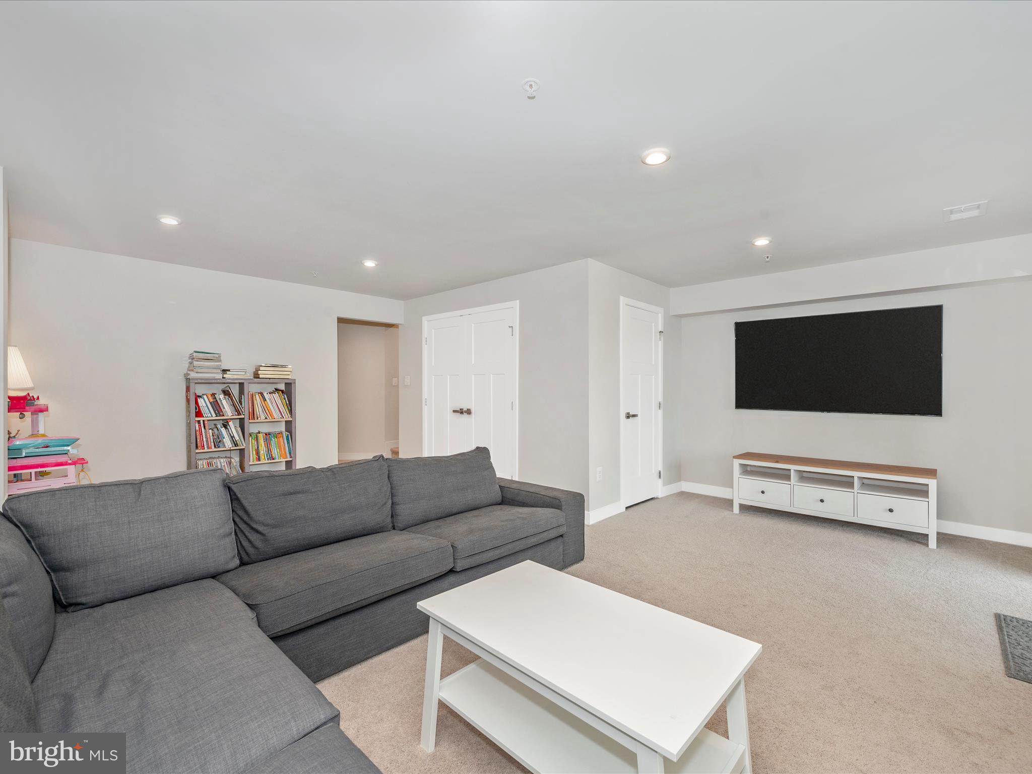 LAKE LINGANORE - Residential