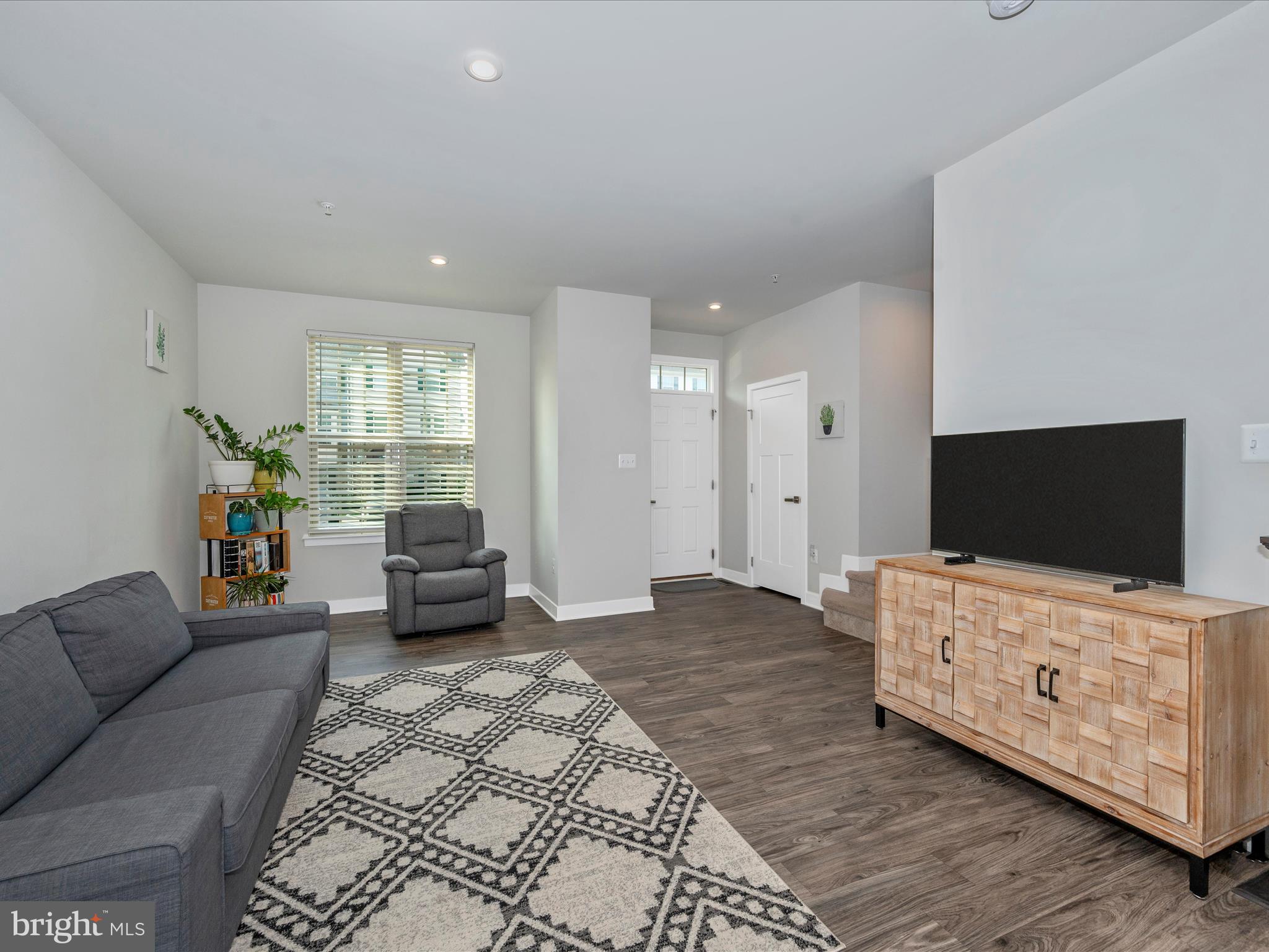 LAKE LINGANORE - Residential