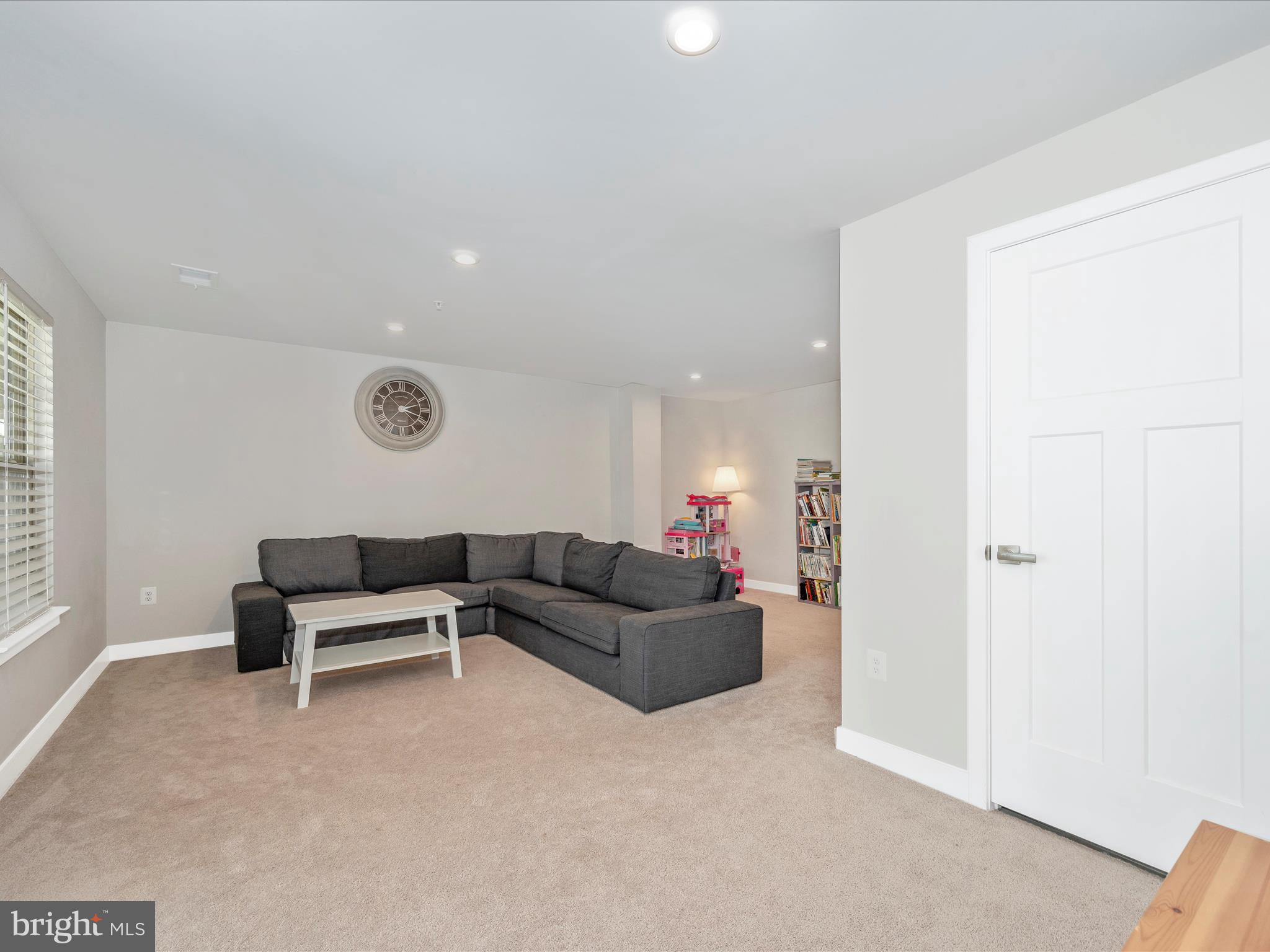 LAKE LINGANORE - Residential