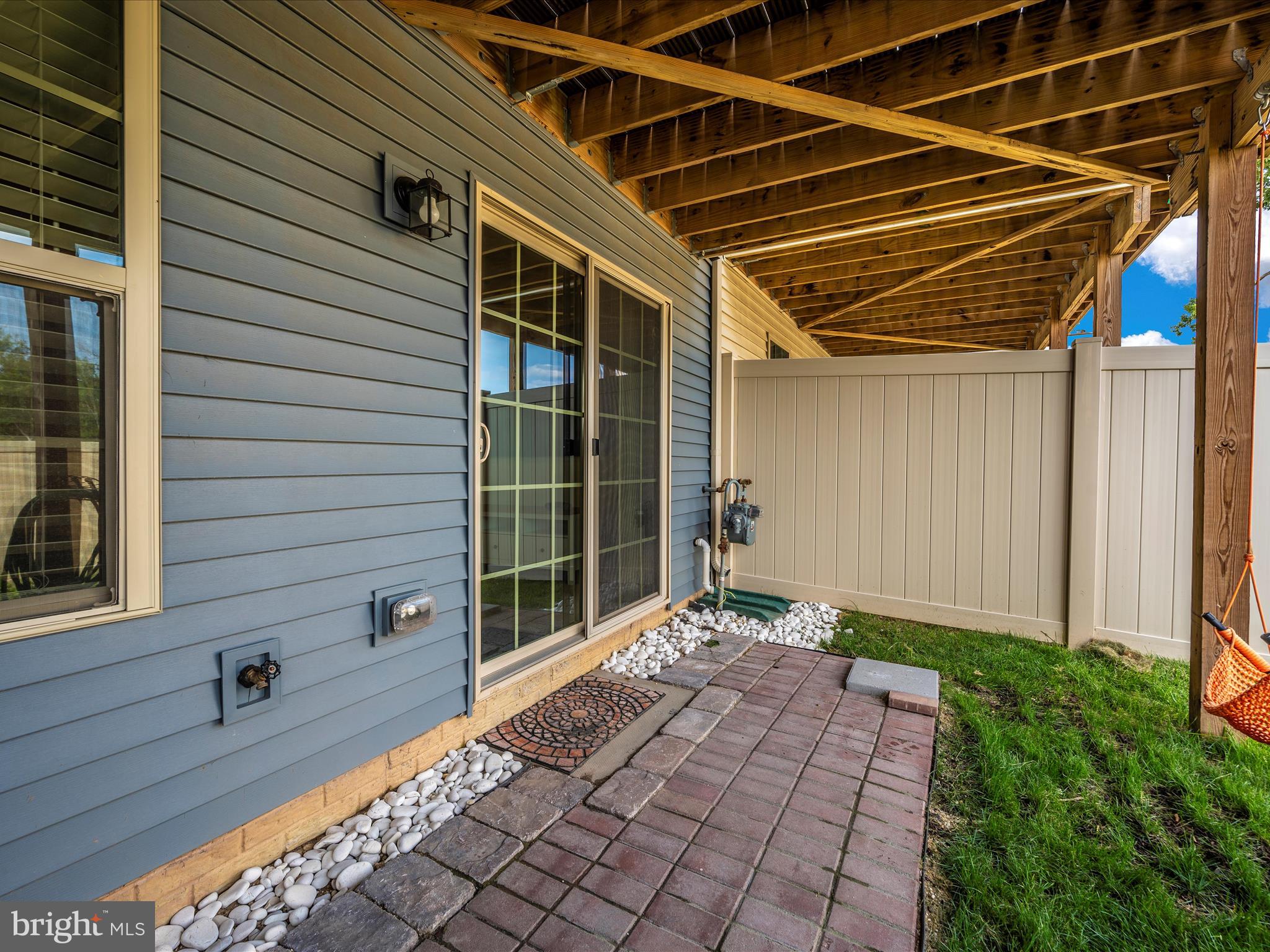 LAKE LINGANORE - Residential