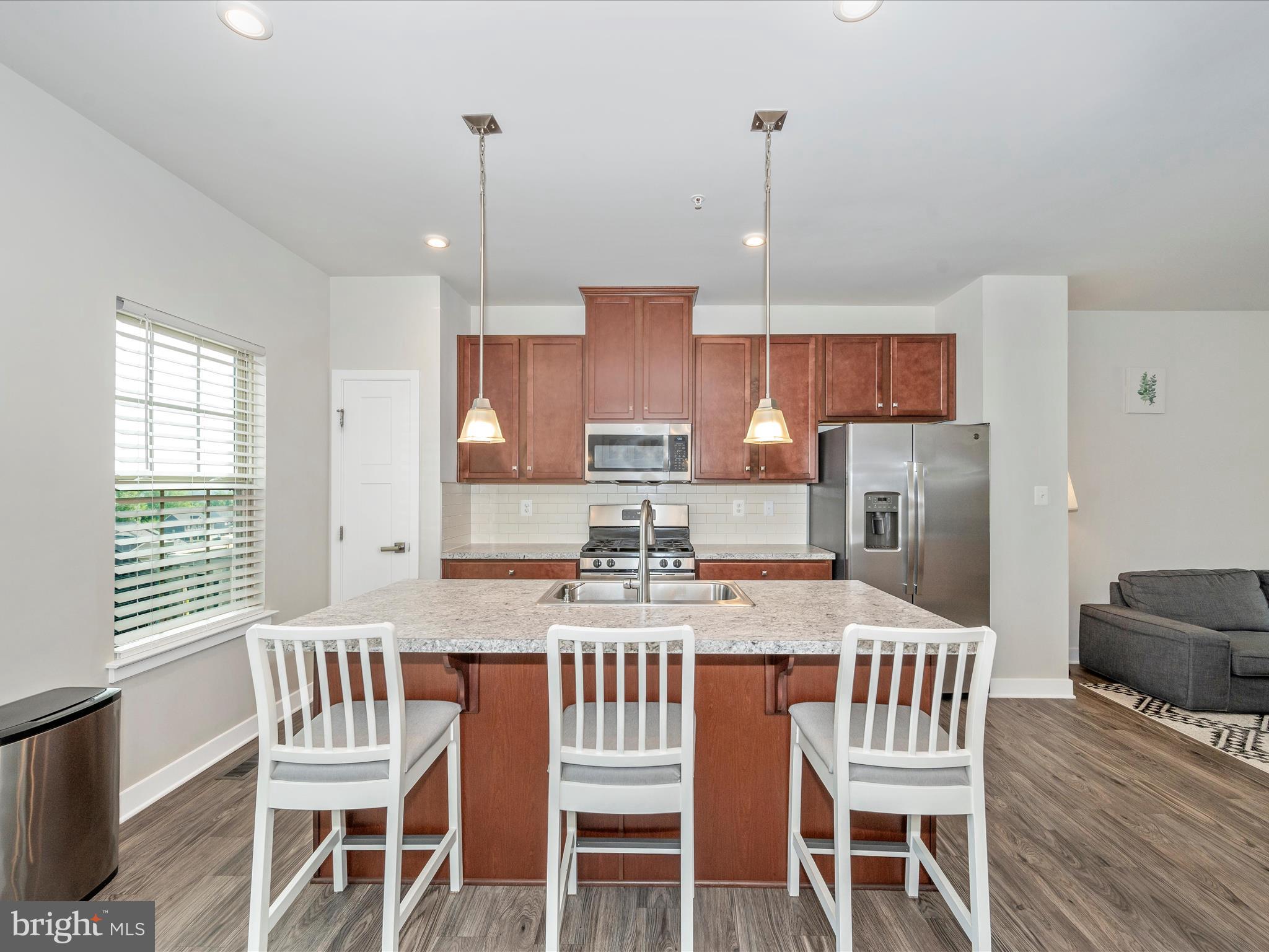 LAKE LINGANORE - Residential