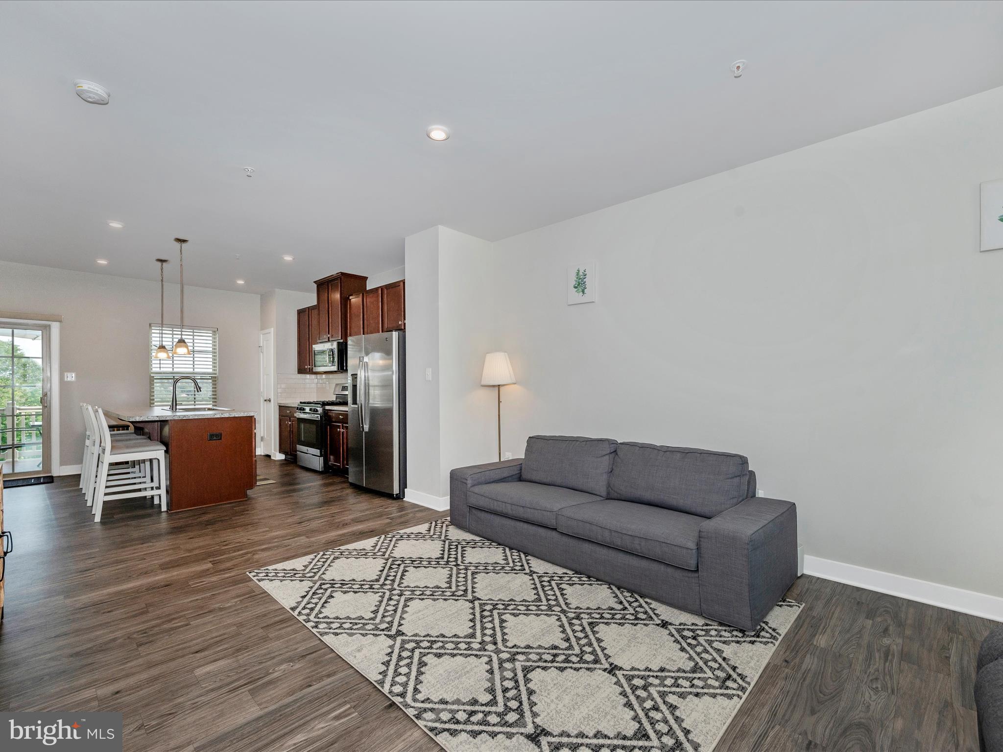 LAKE LINGANORE - Residential