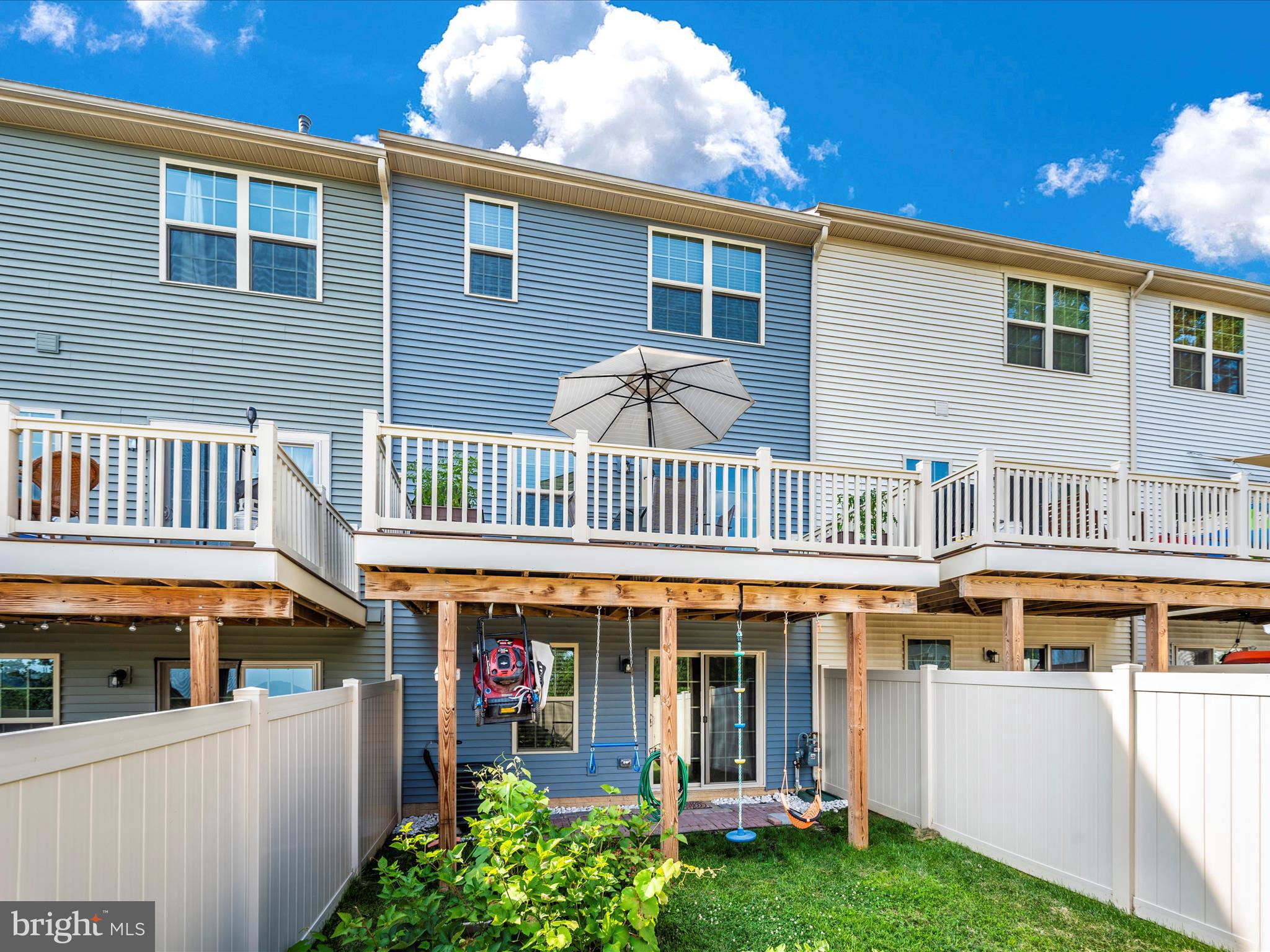 LAKE LINGANORE - Residential