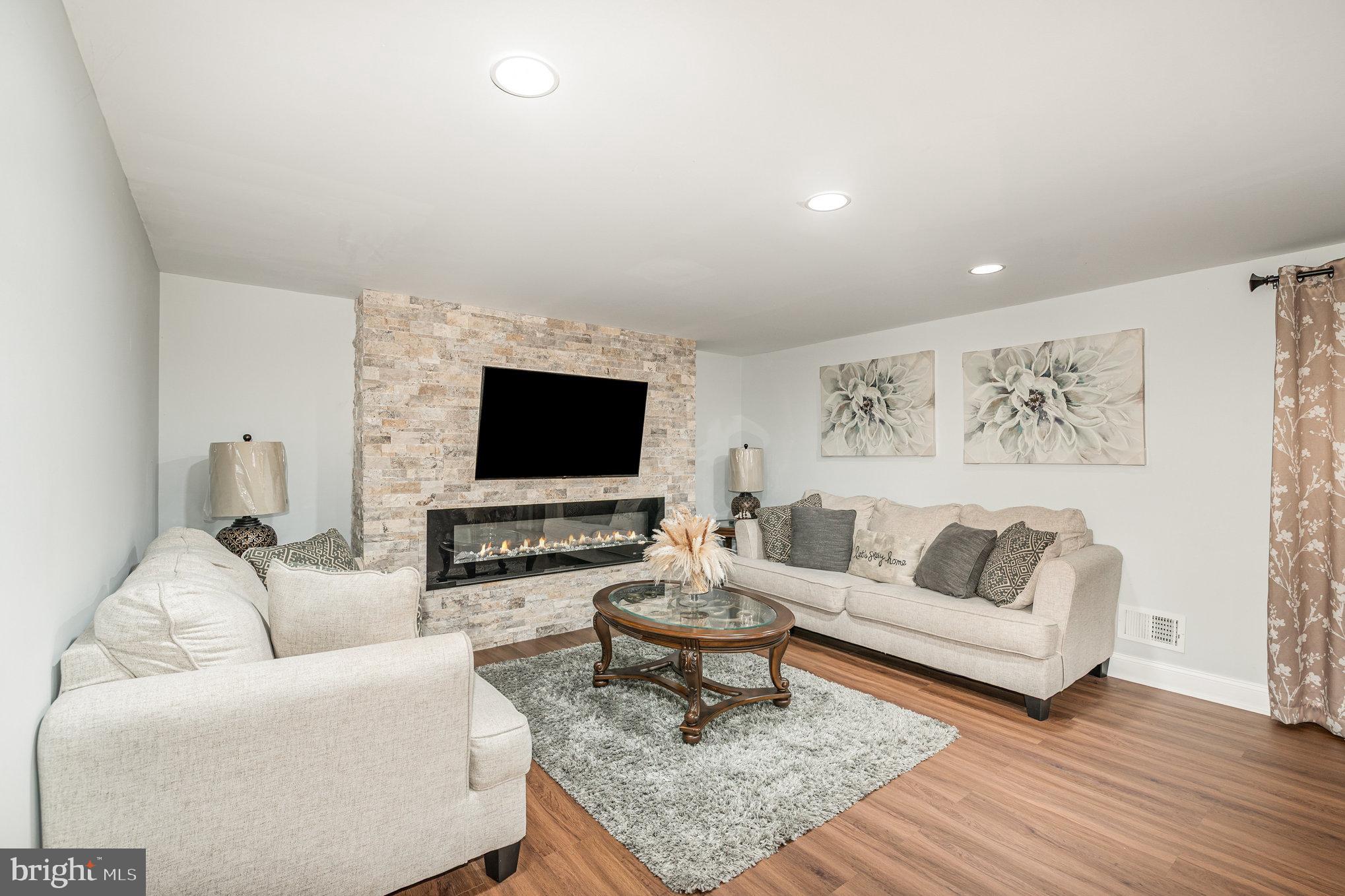 LONGFELLOW - Residential