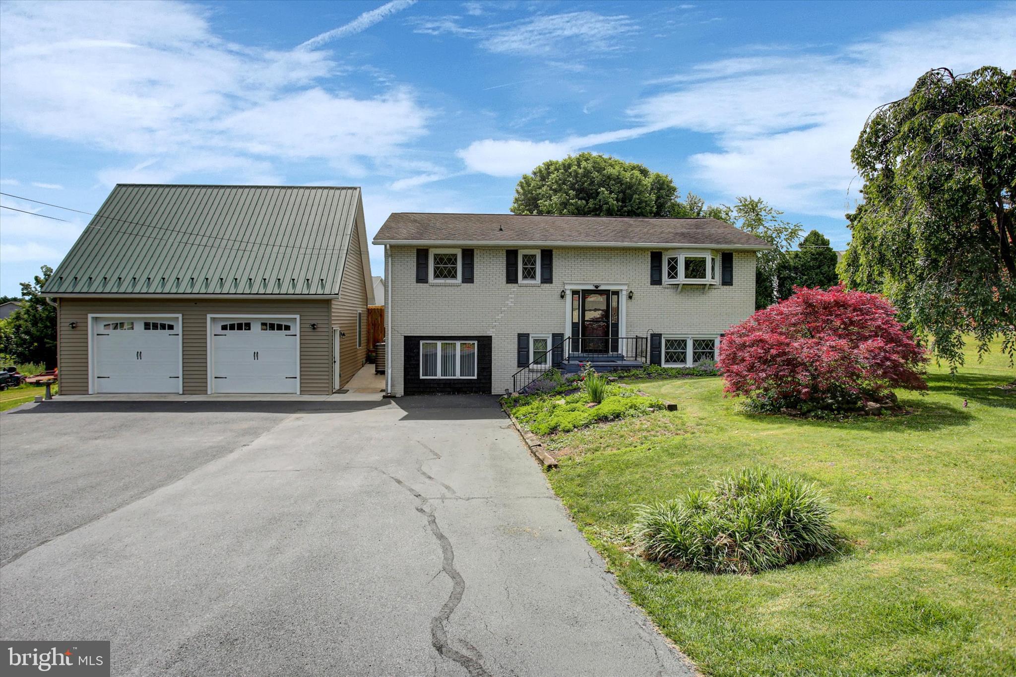 108 WILLOW DRIVE