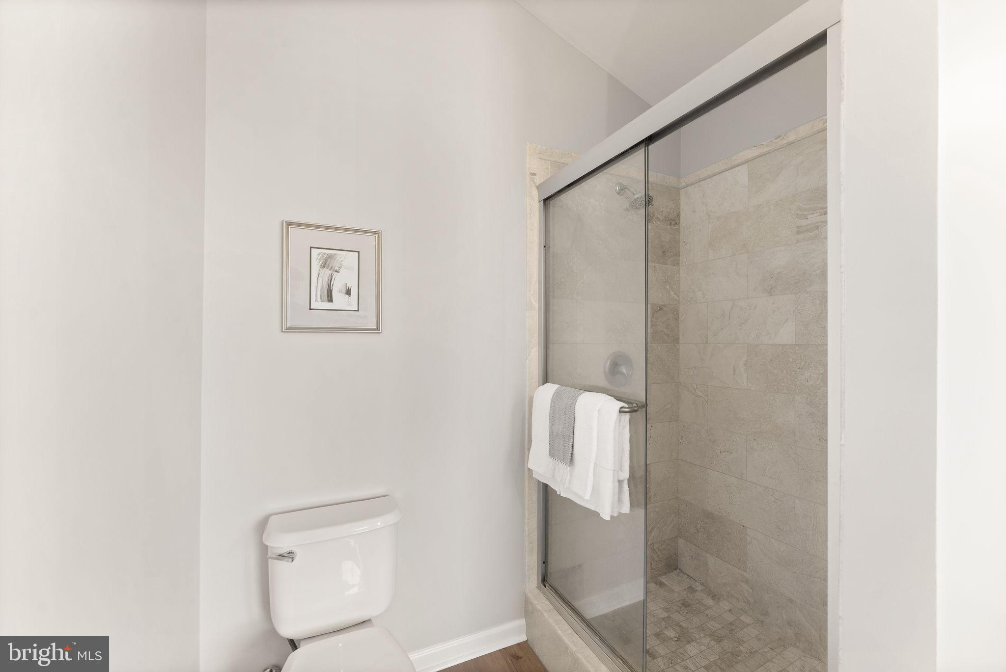 ASHBURN VILLAGE - Residential