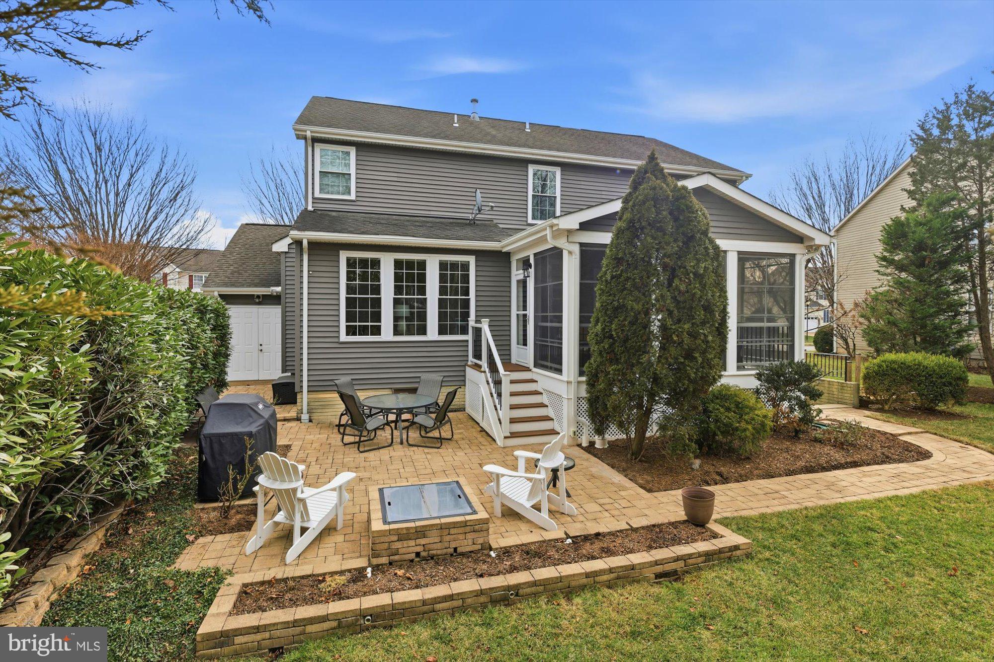 ASHBURN VILLAGE - Residential