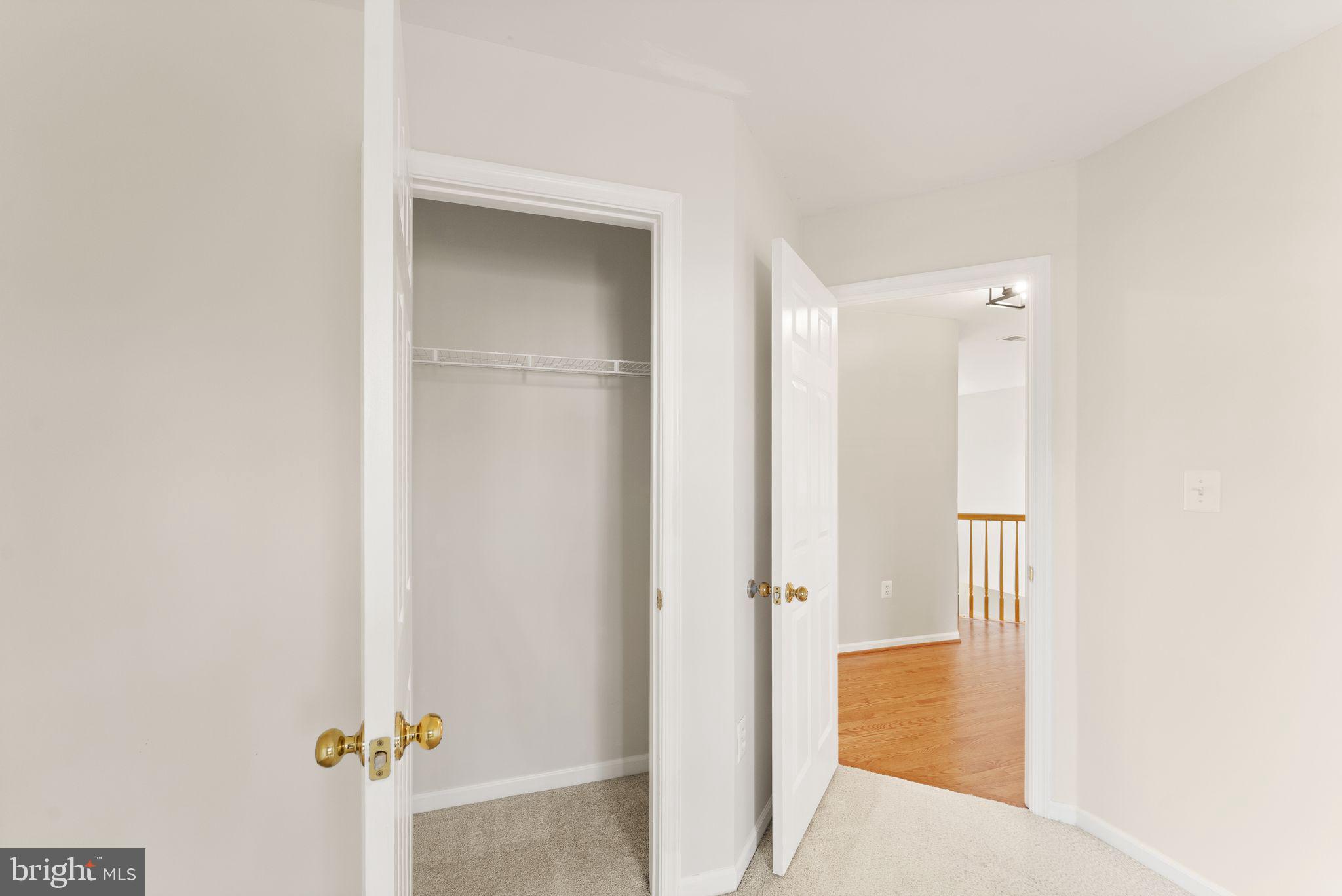 ASHBURN VILLAGE - Residential