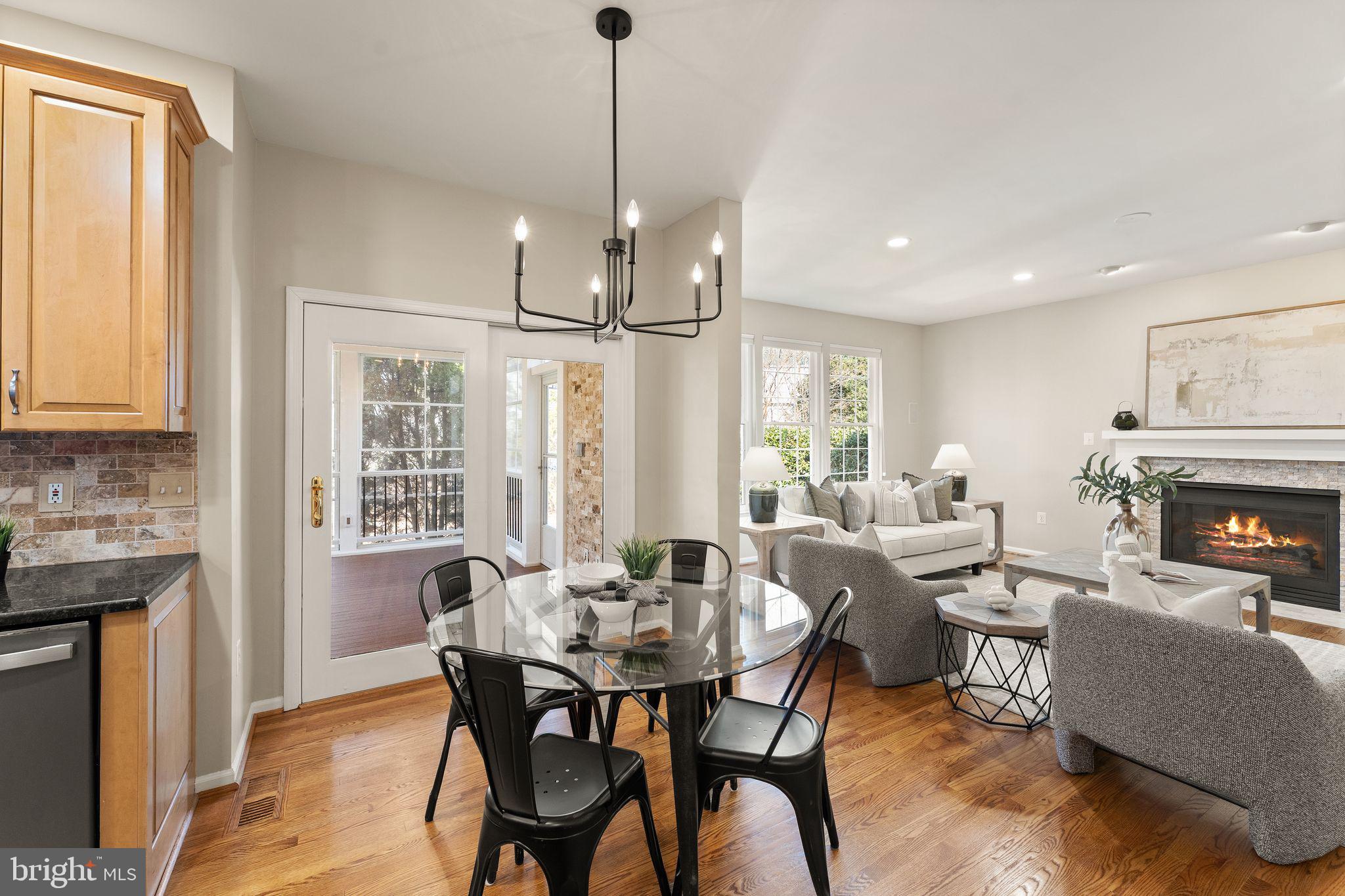 ASHBURN VILLAGE - Residential