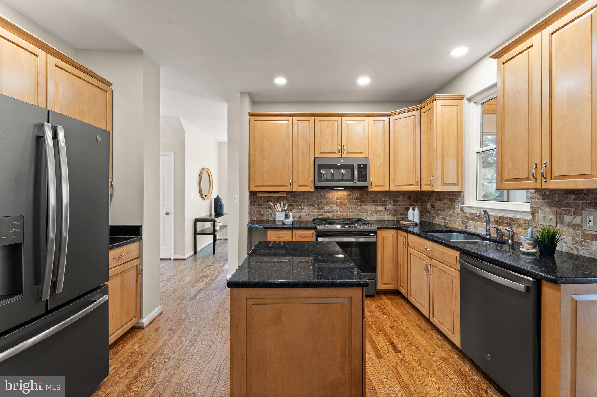 ASHBURN VILLAGE - Residential