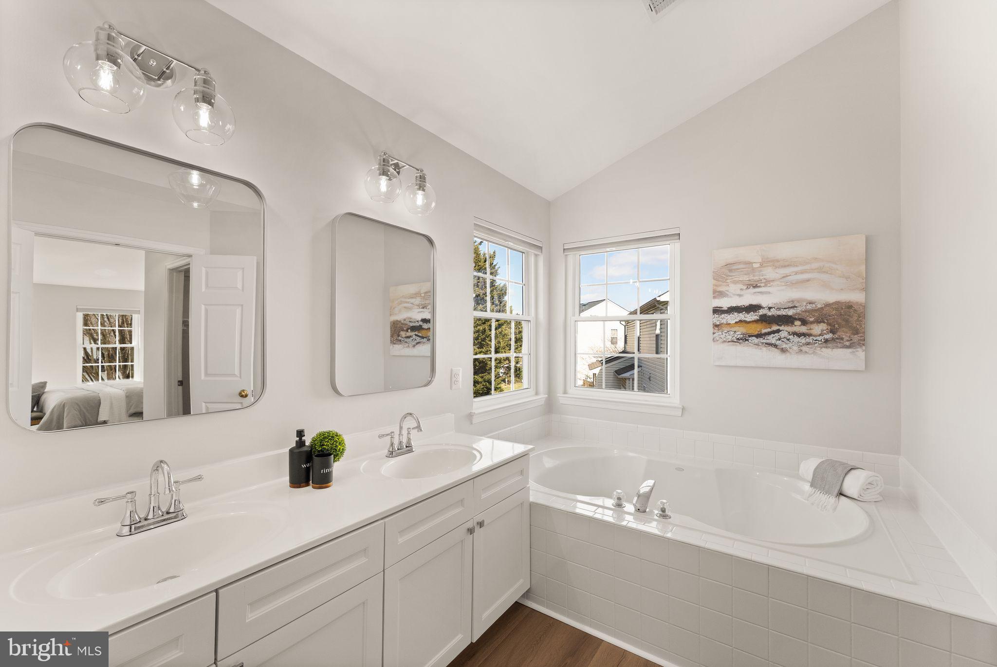 ASHBURN VILLAGE - Residential