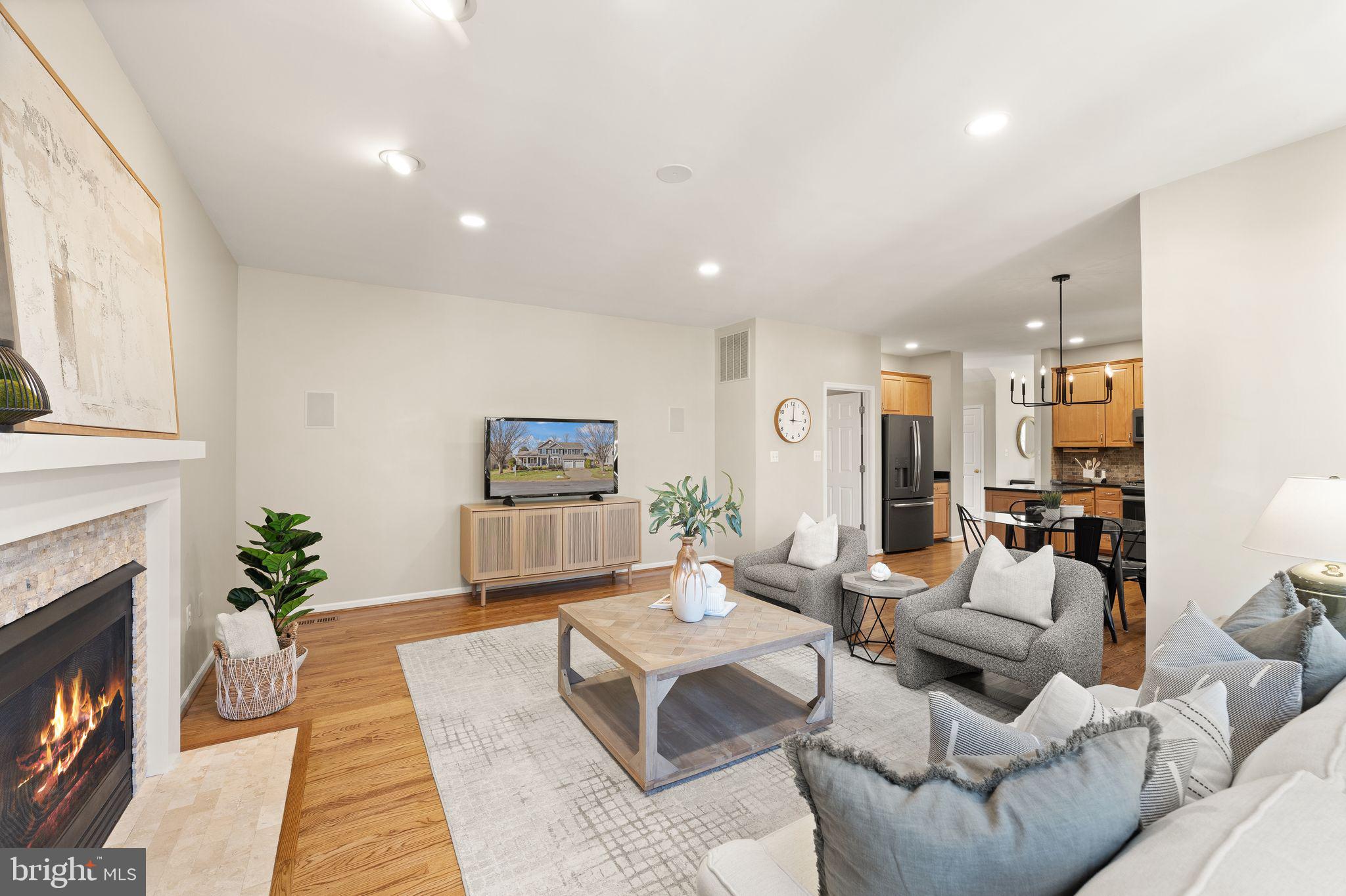 ASHBURN VILLAGE - Residential