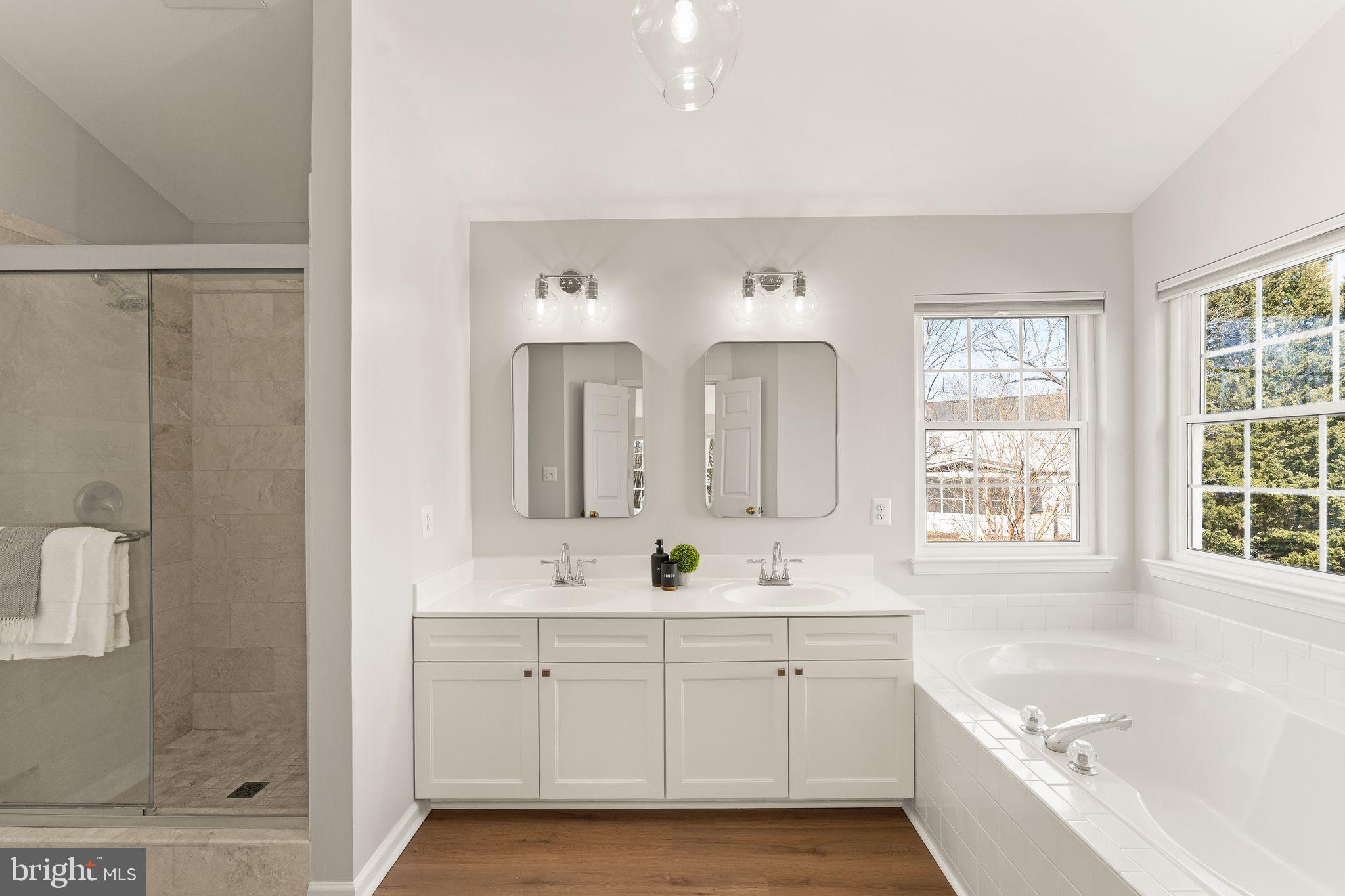 ASHBURN VILLAGE - Residential