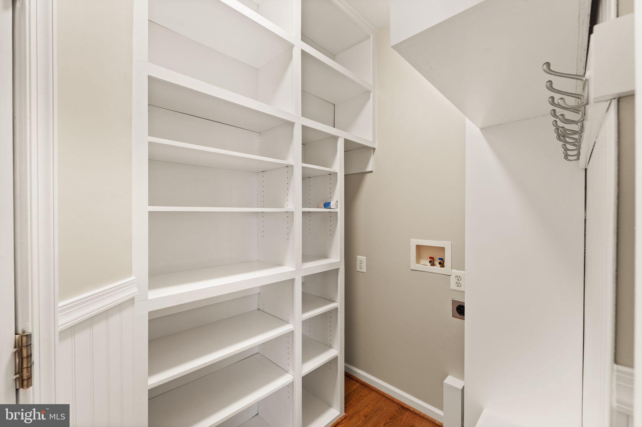 ASHBURN VILLAGE - Residential