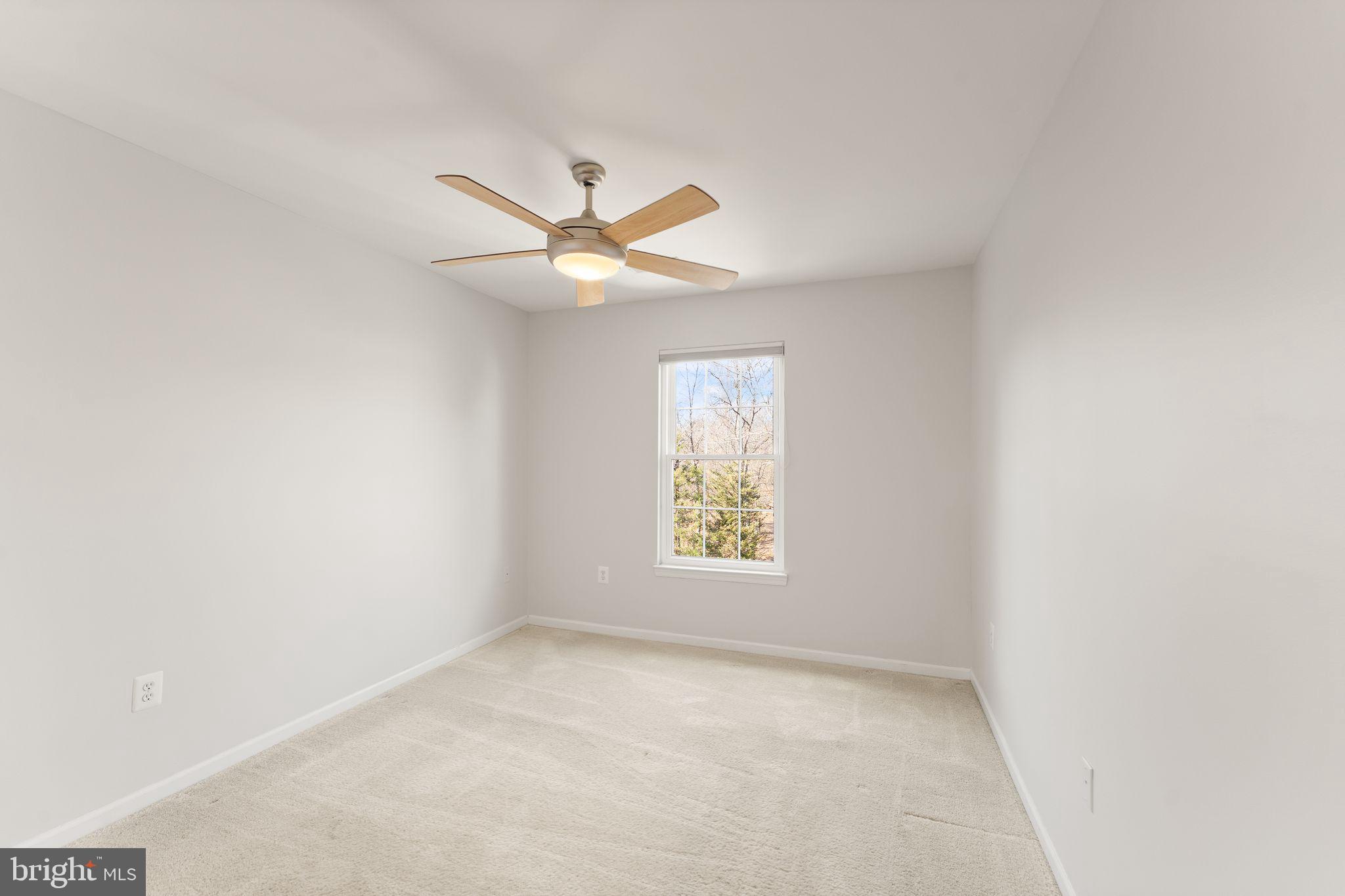 ASHBURN VILLAGE - Residential