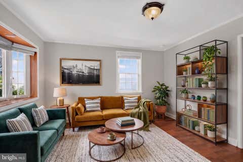 Townhouse For Rent - 1439 E Oxford Street<br/> PHILADELPHIA, PA 19125