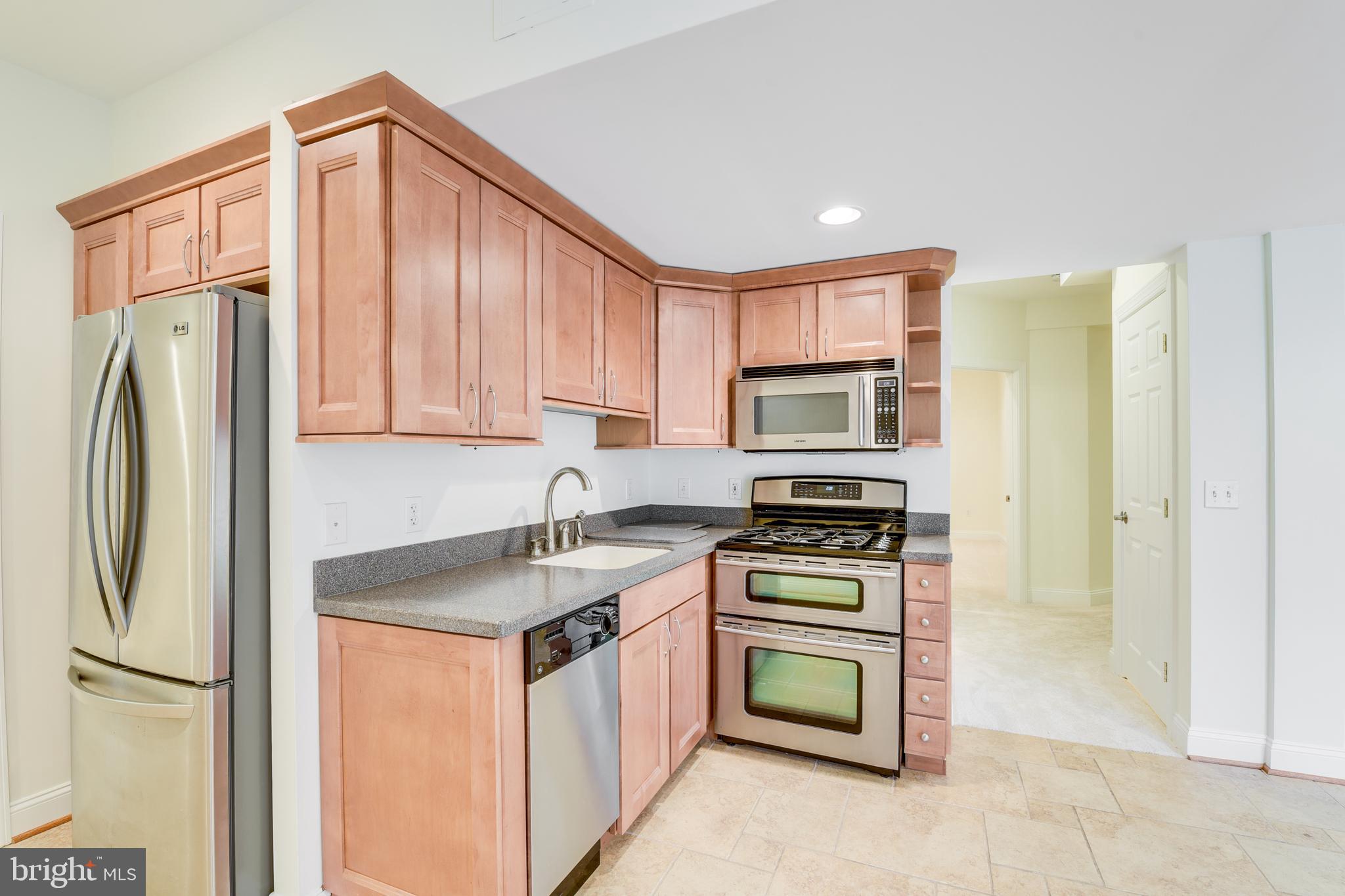 BLAKELY WOODS - Residential