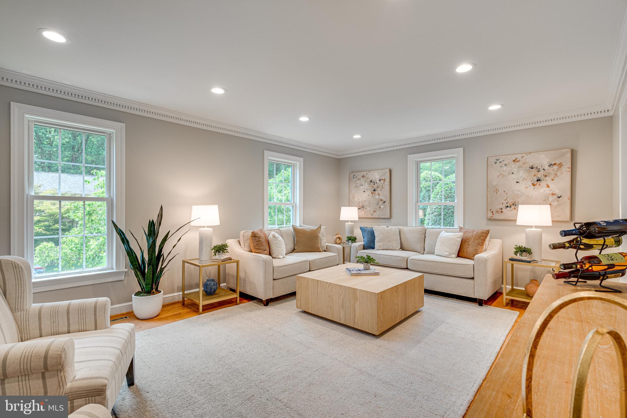 5718 WOODEN HAWK LANE